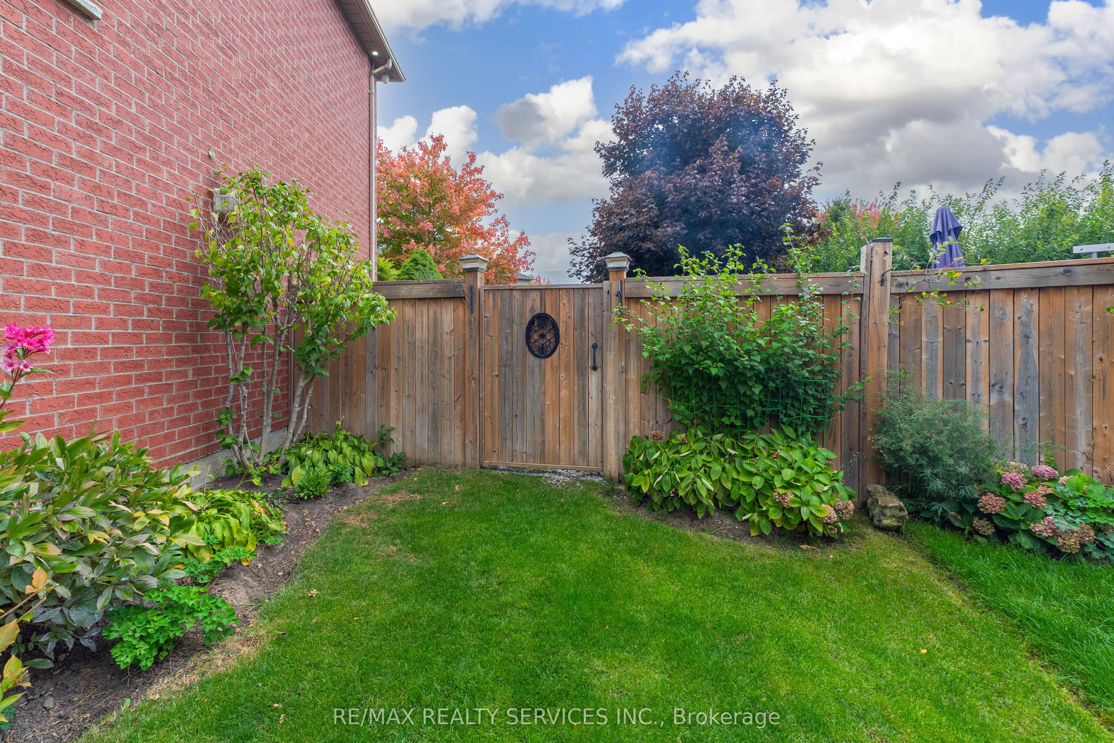 14 Redfinch Way