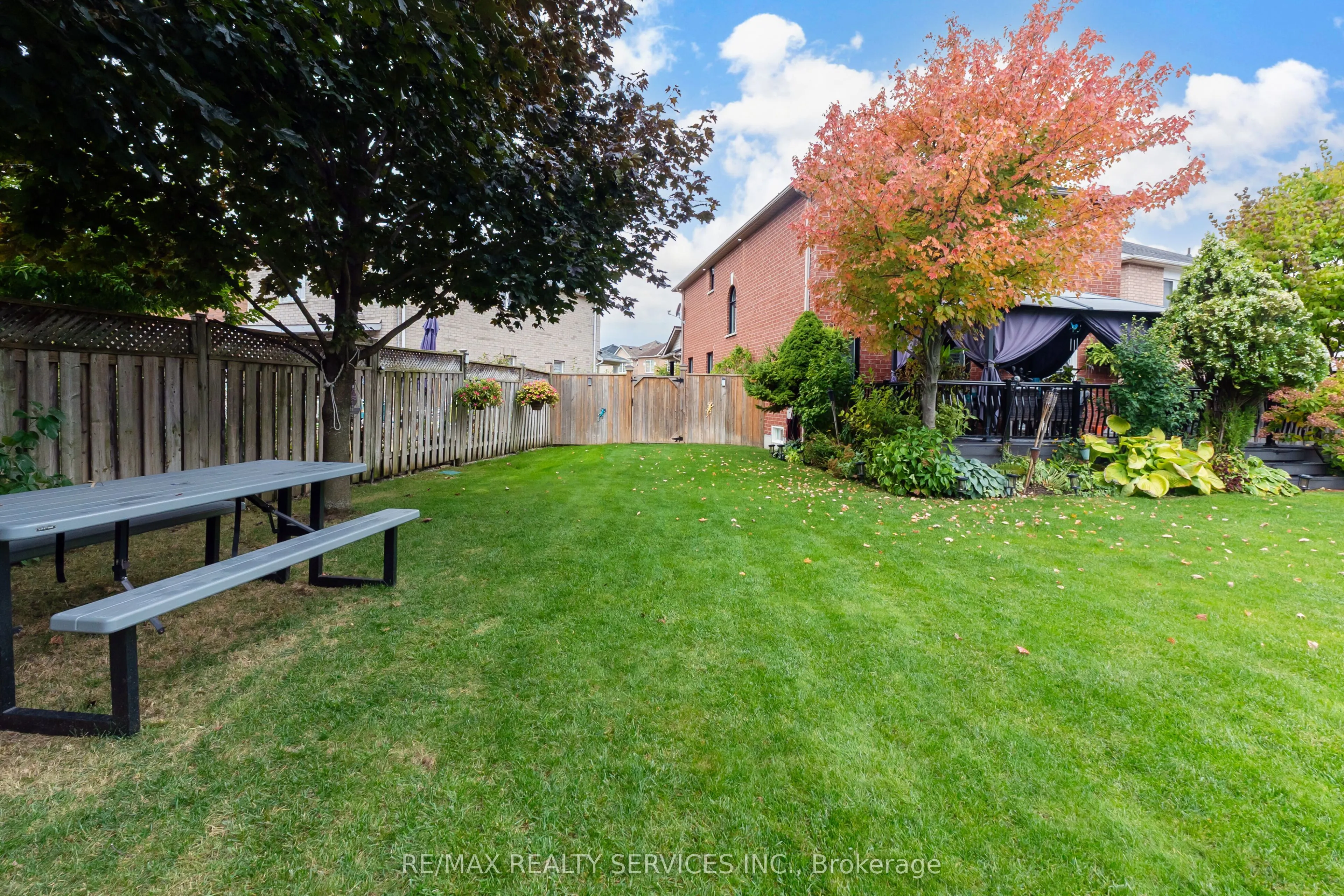 14 Redfinch Way