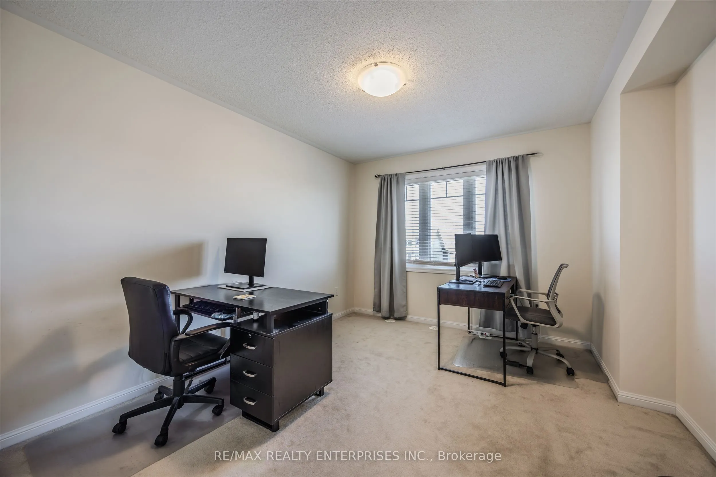 568 Attenborough Terrace