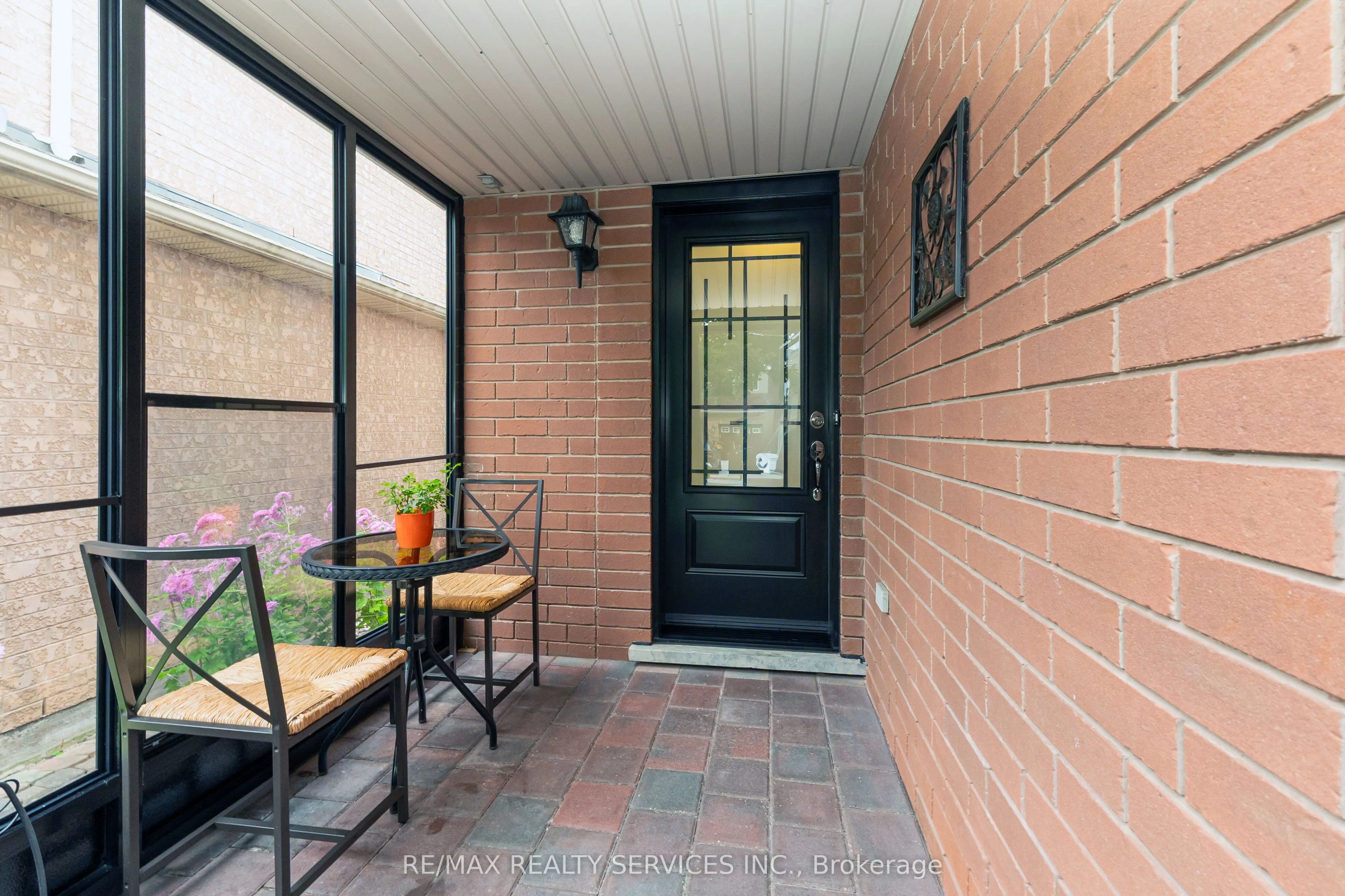 22 Thorpe Crescent