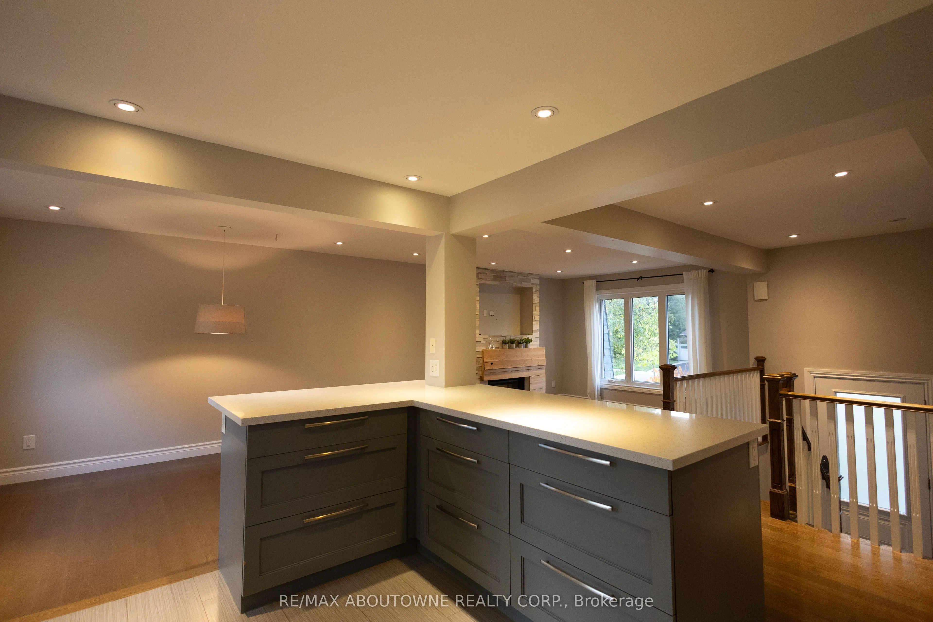2424 Yolanda Drive