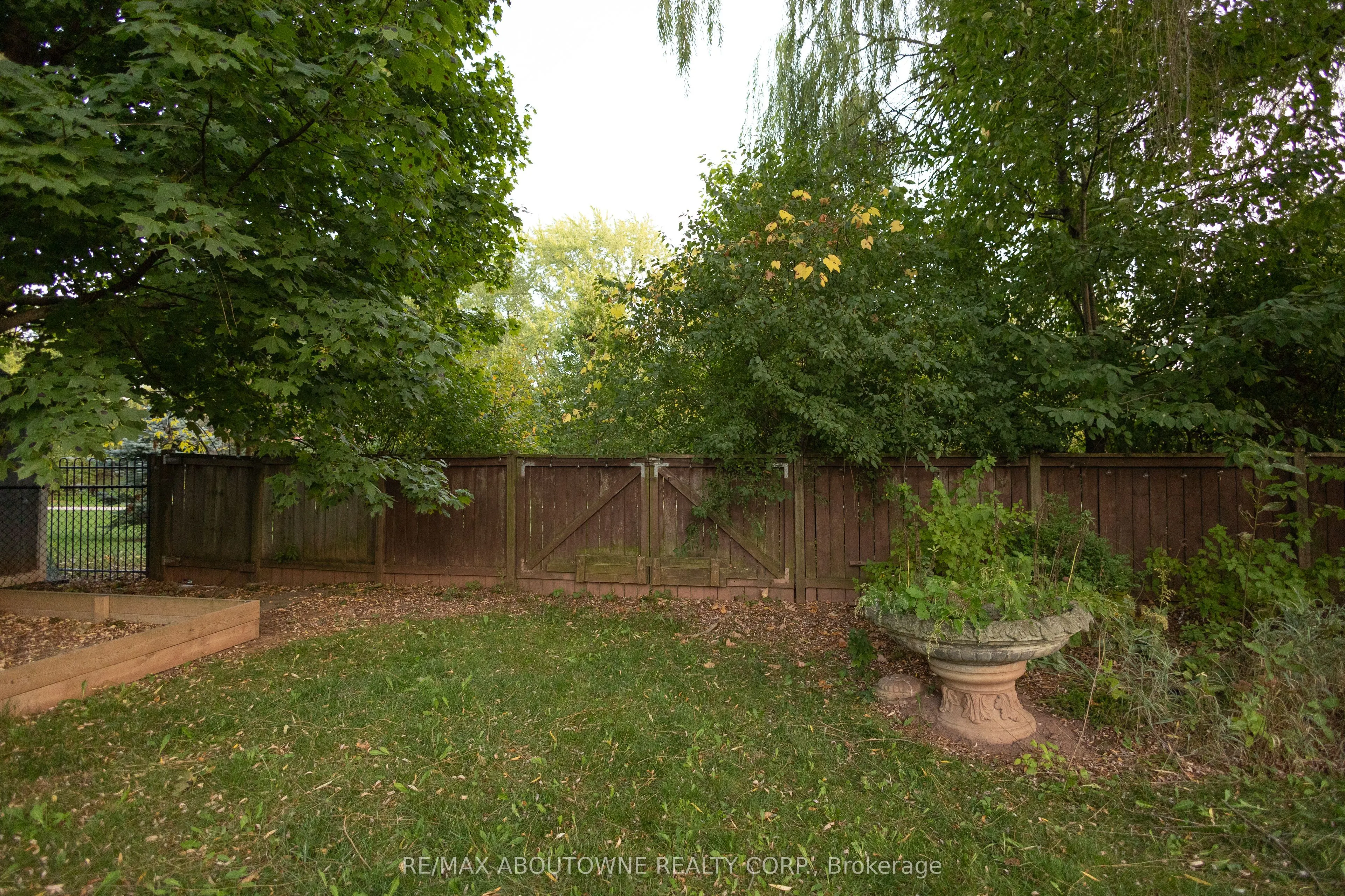2424 Yolanda Drive