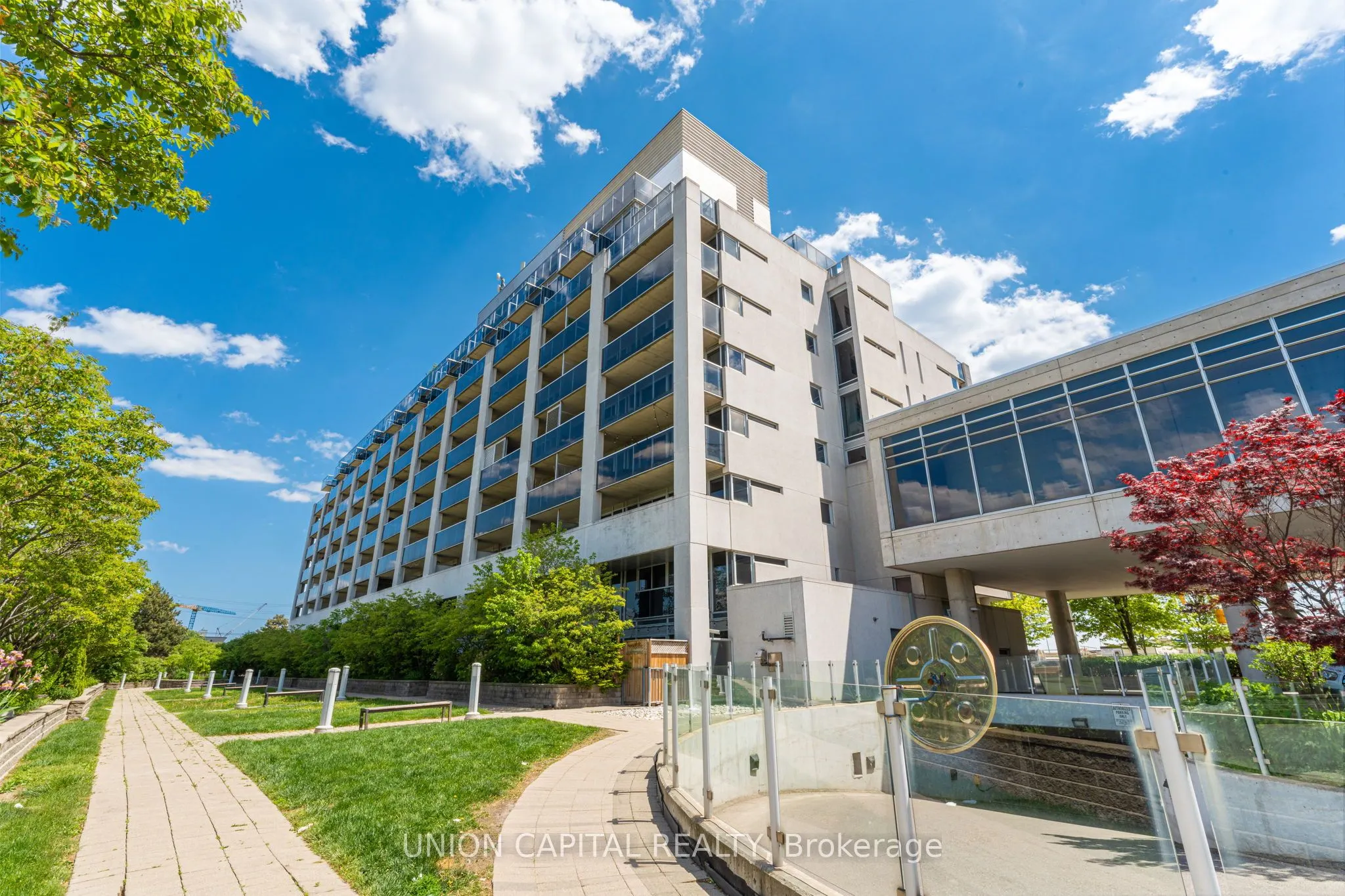 1040 The Queensway, #PH903