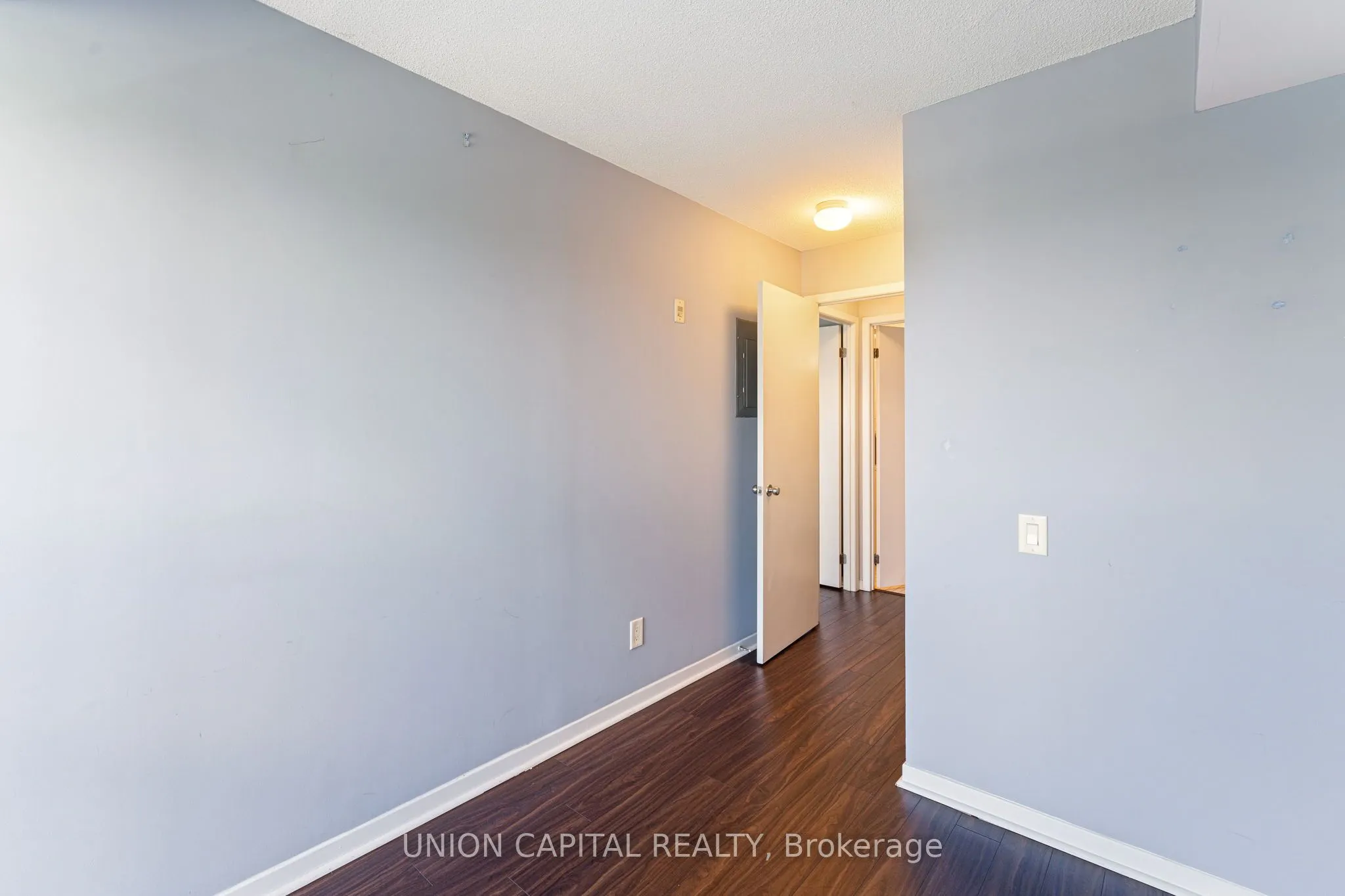 1040 The Queensway, #PH903