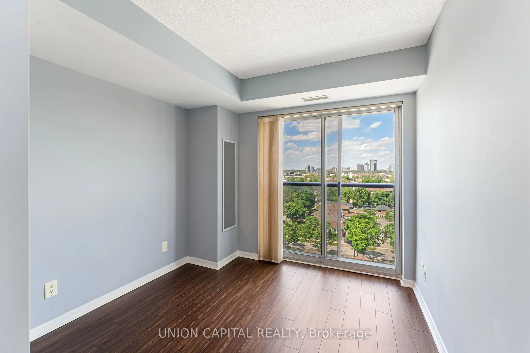 1040 The Queensway, #PH903