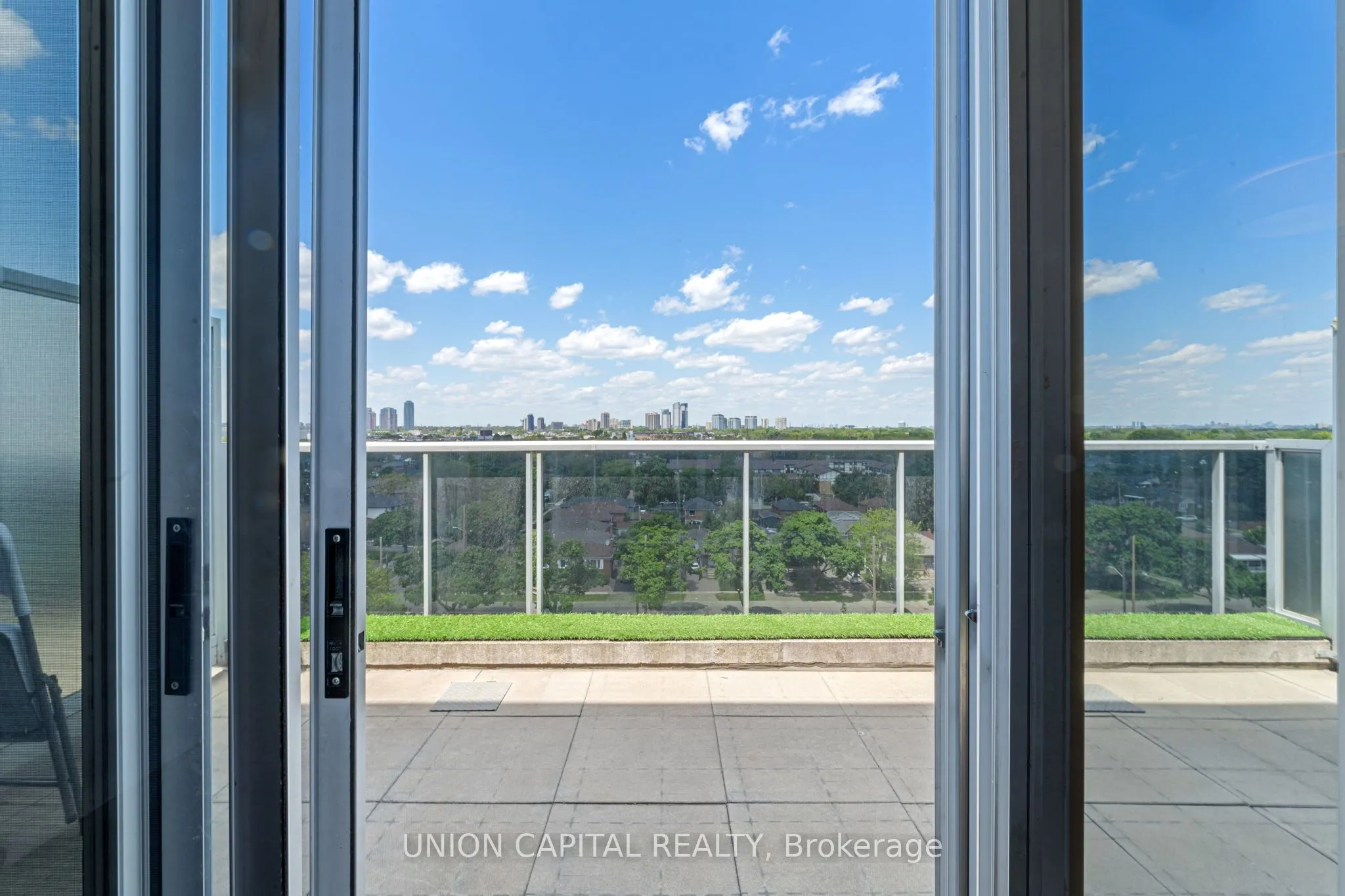 1040 The Queensway, #PH903