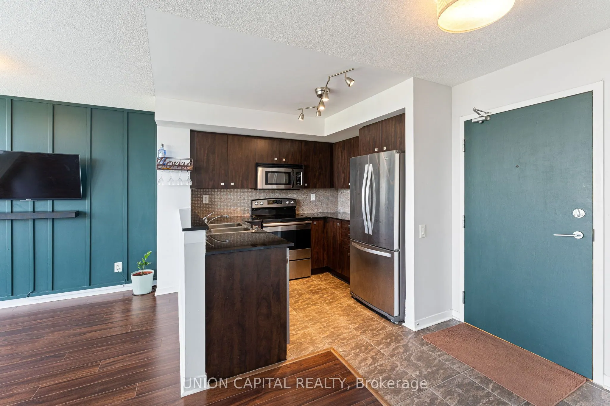 1040 The Queensway, #PH903