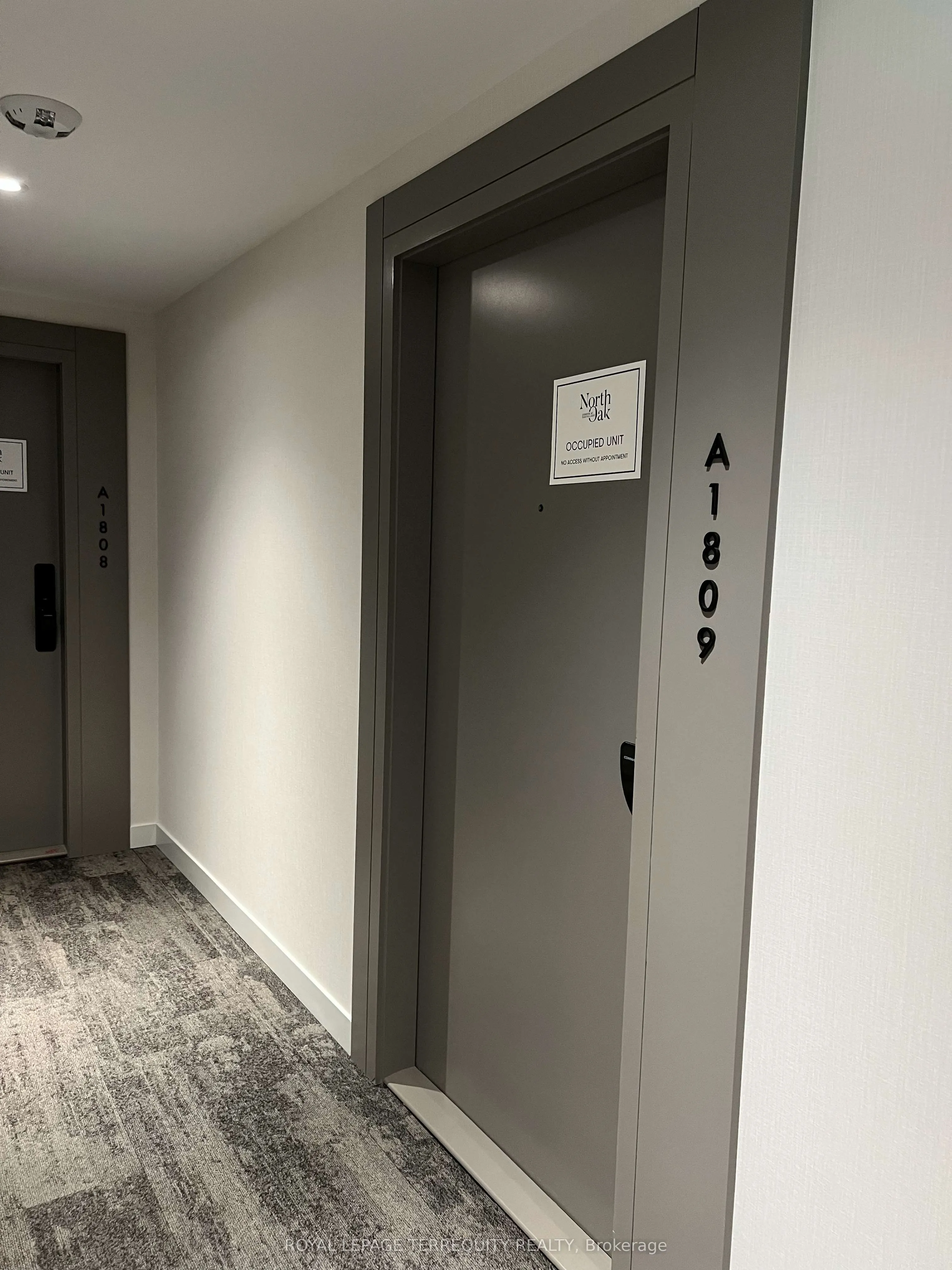 3079 Trafalgar Road, #1809