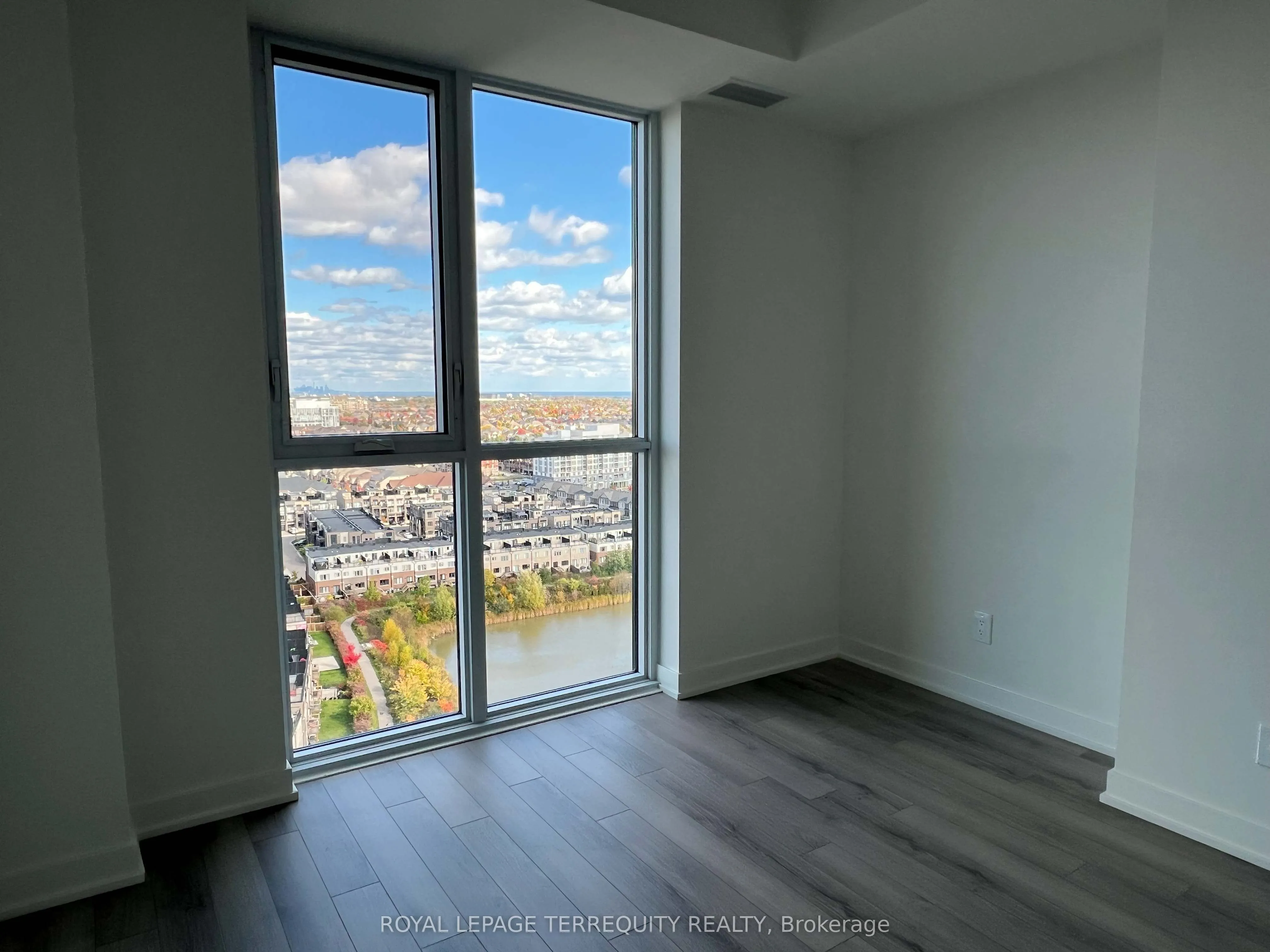 3079 Trafalgar Road, #1809