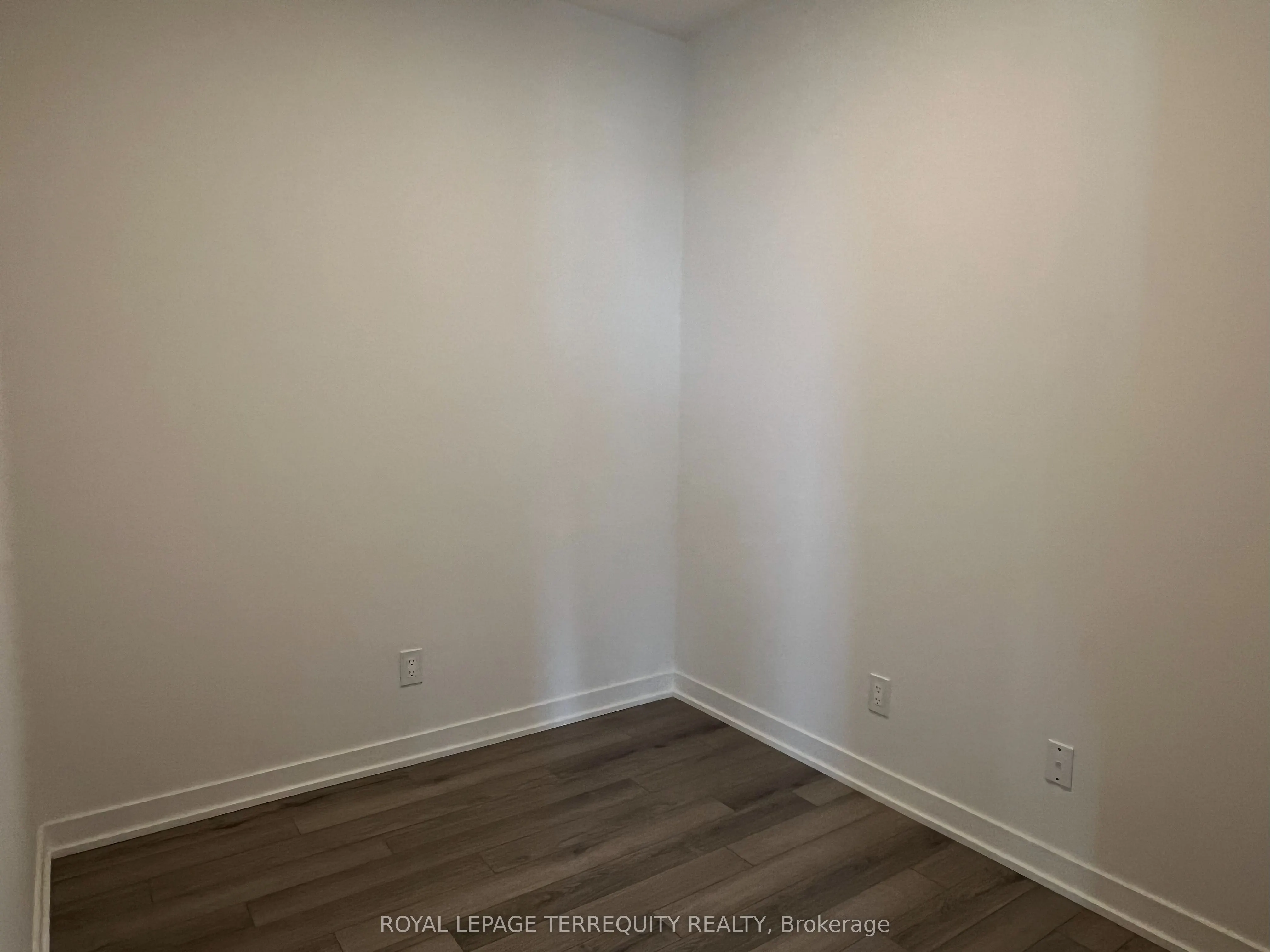 3079 Trafalgar Road, #1809
