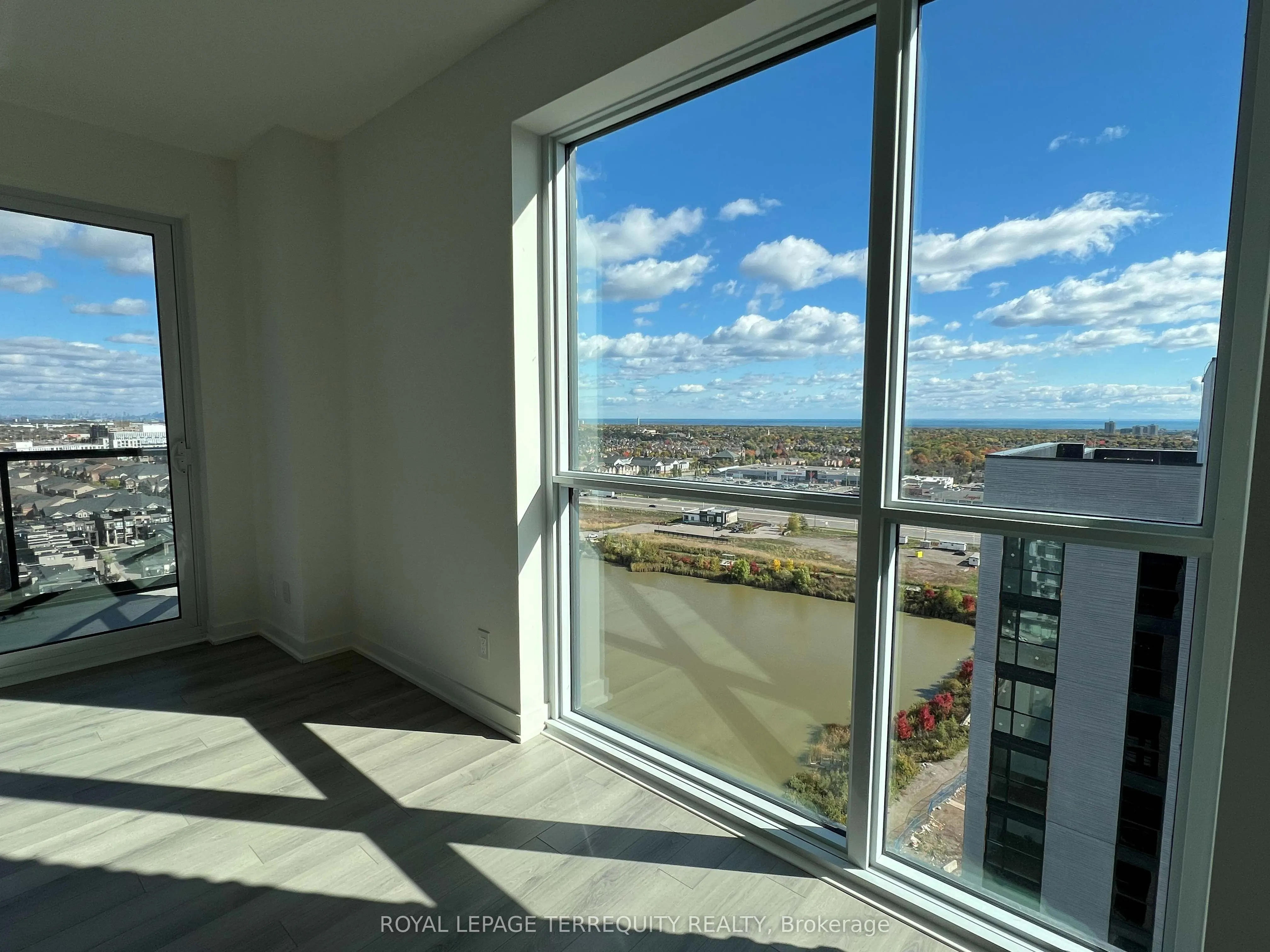 3079 Trafalgar Road, #1809