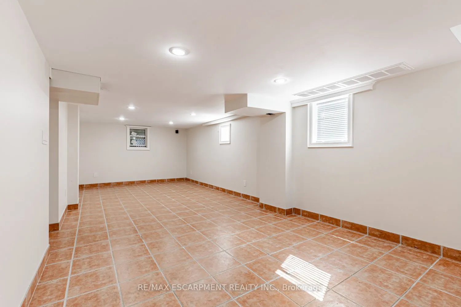 19 Stock Avenue