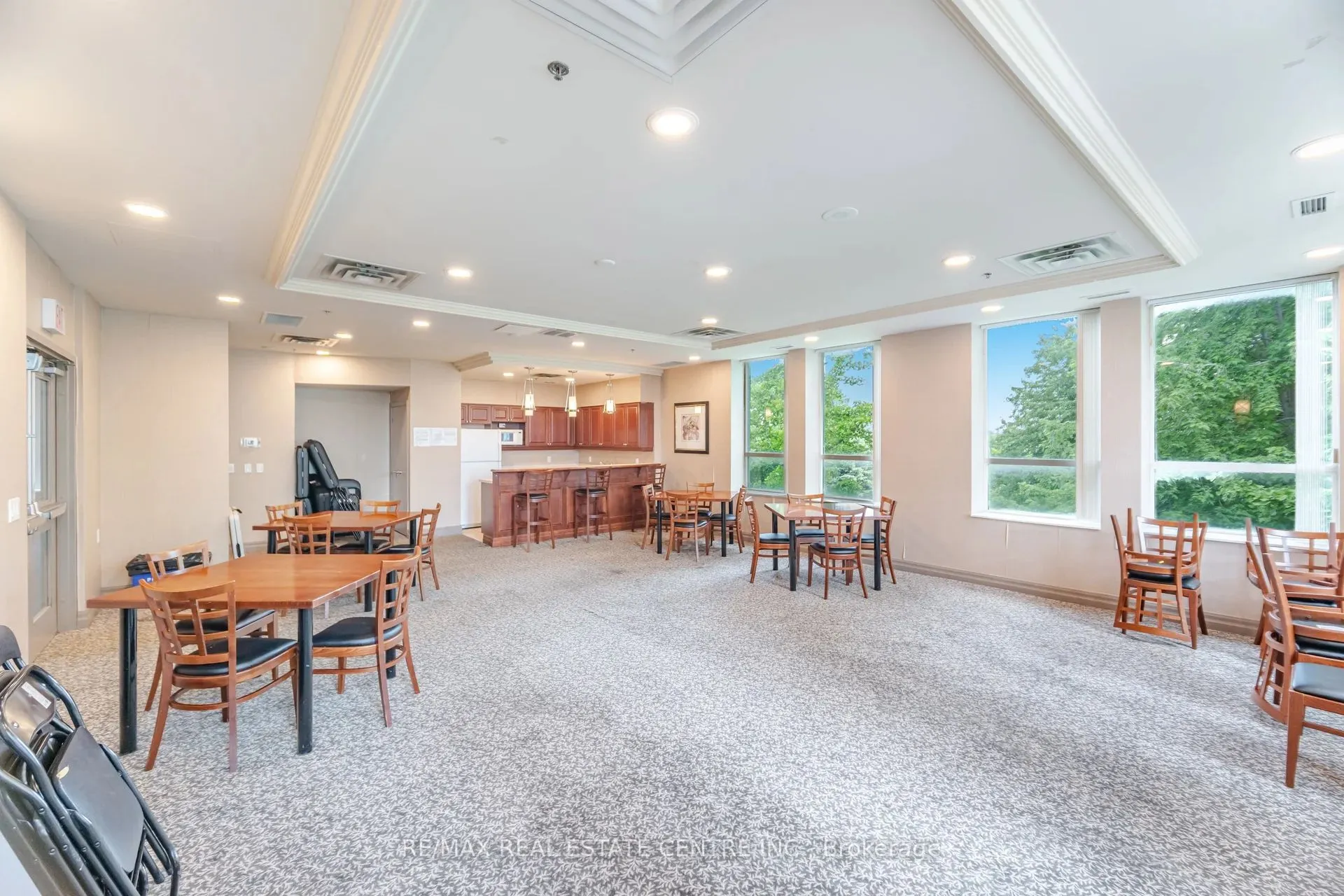 4850 Glen Erin Drive, #109