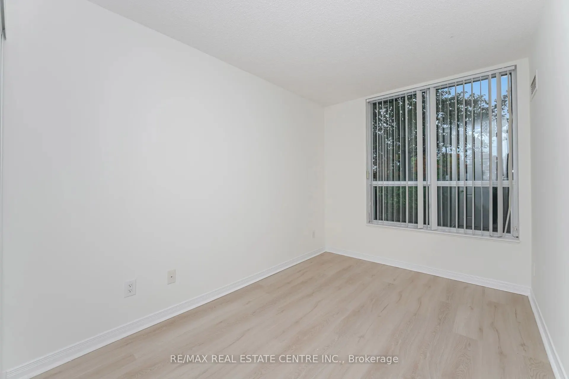 4850 Glen Erin Drive, #109