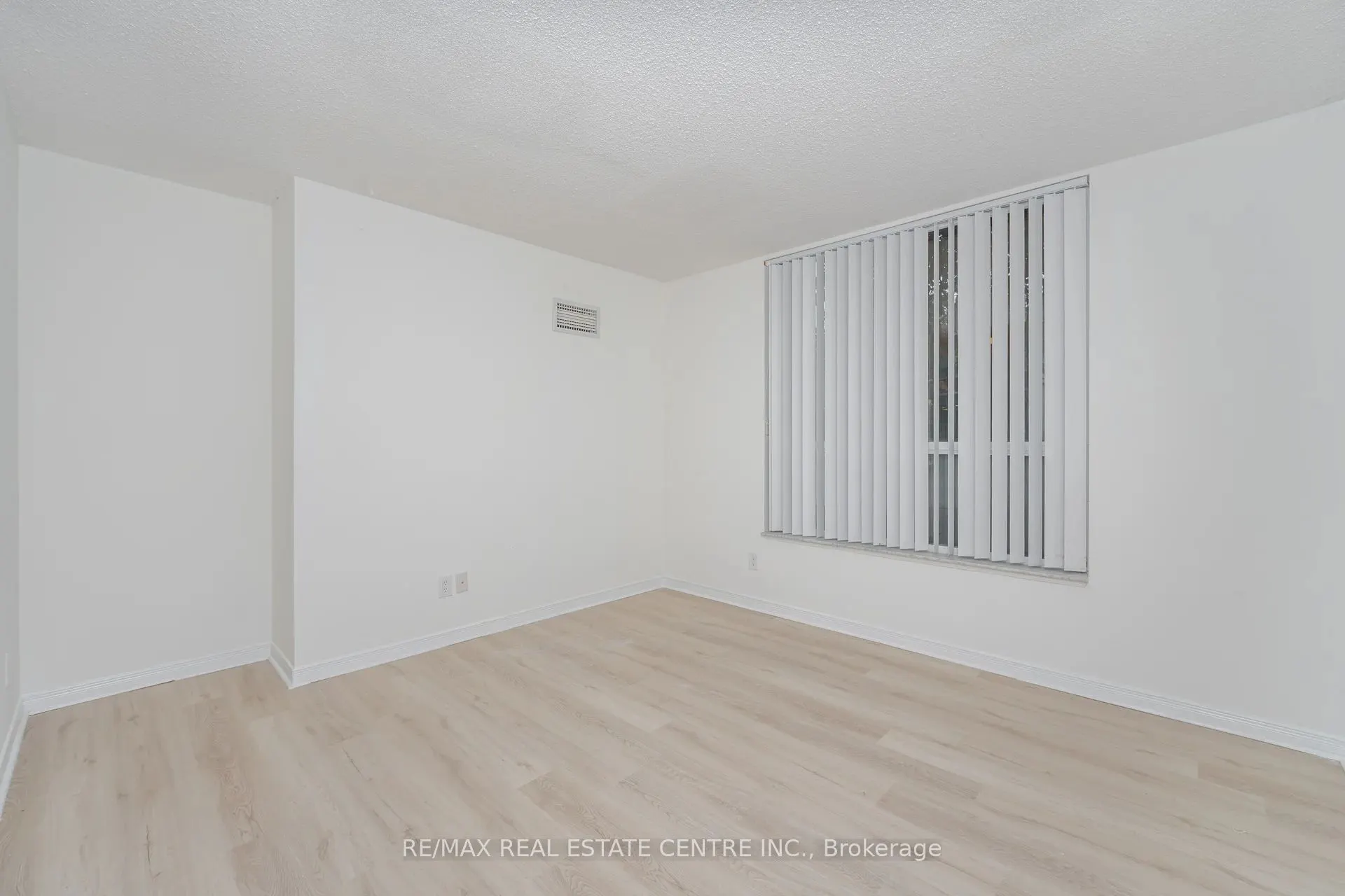 4850 Glen Erin Drive, #109