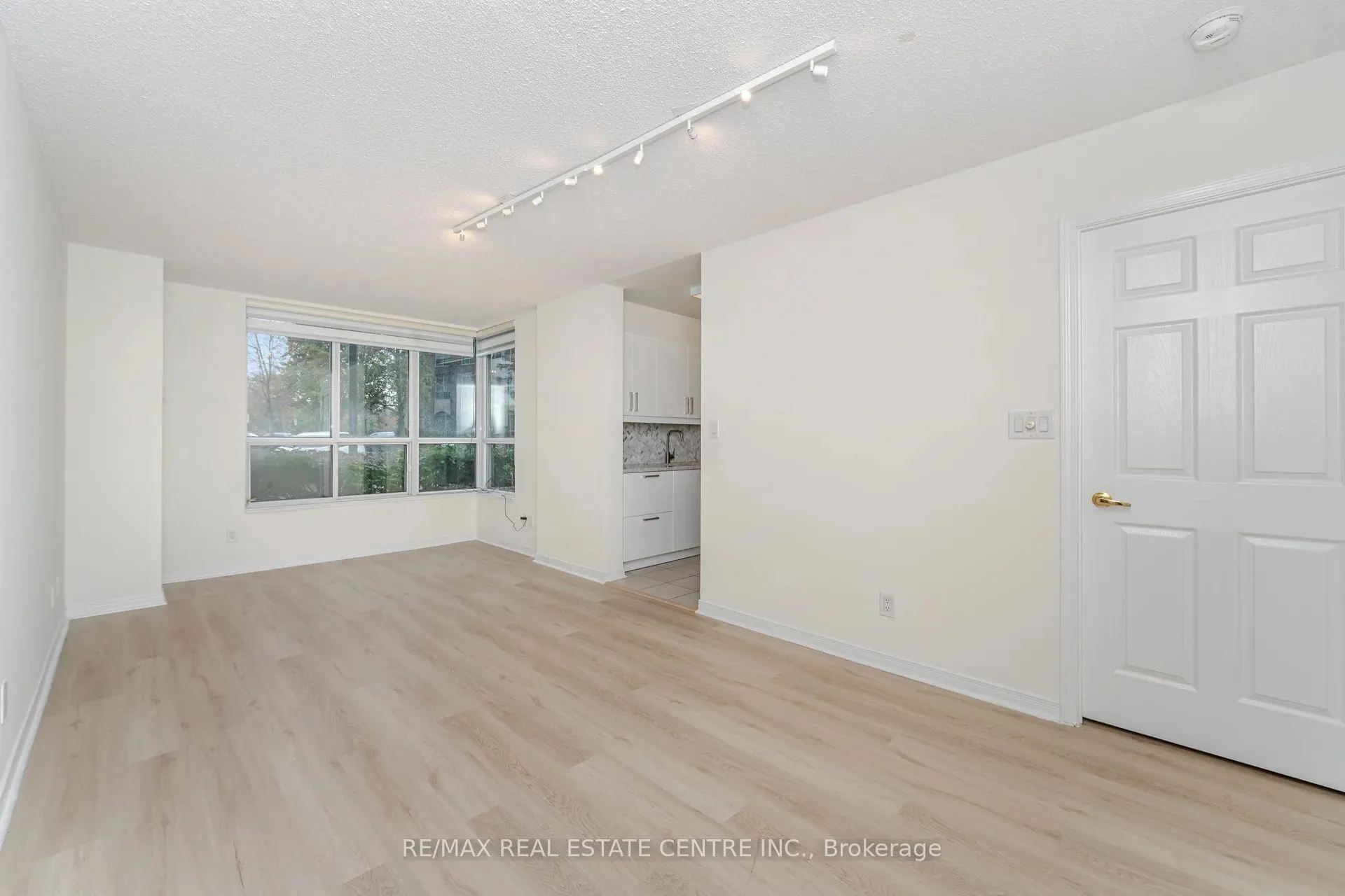 4850 Glen Erin Drive, #109