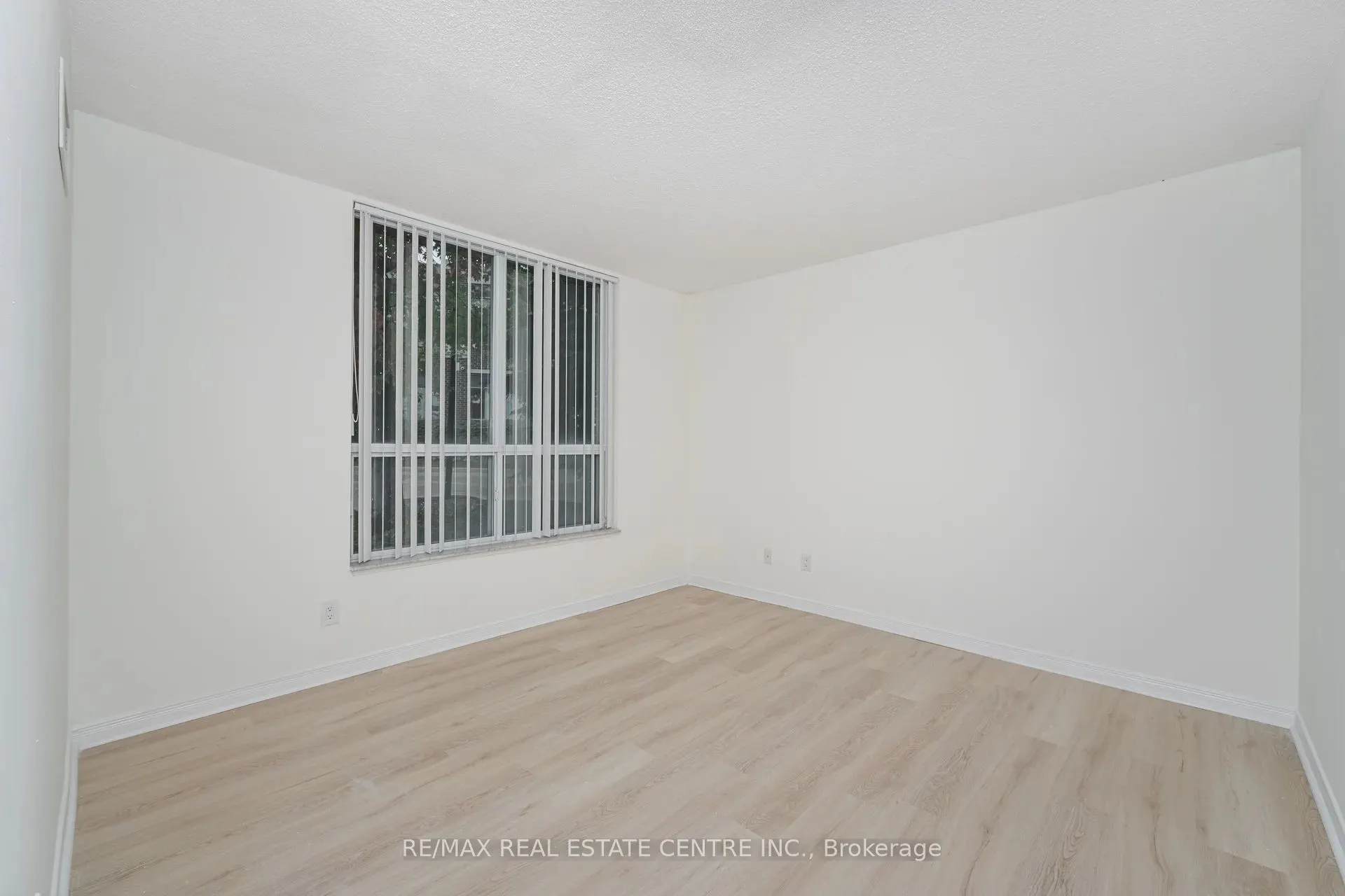 4850 Glen Erin Drive, #109