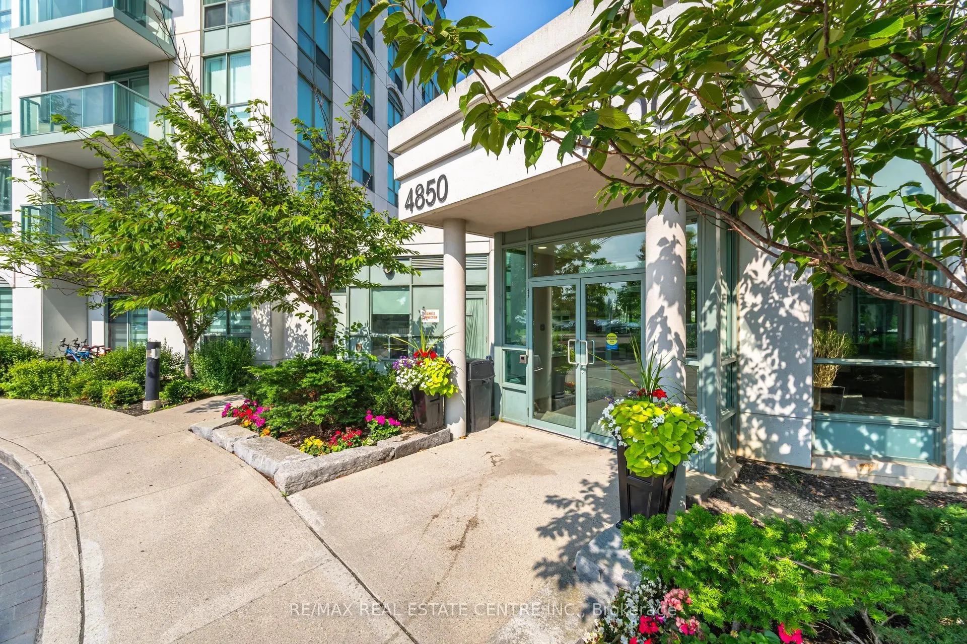 4850 Glen Erin Drive, #109
