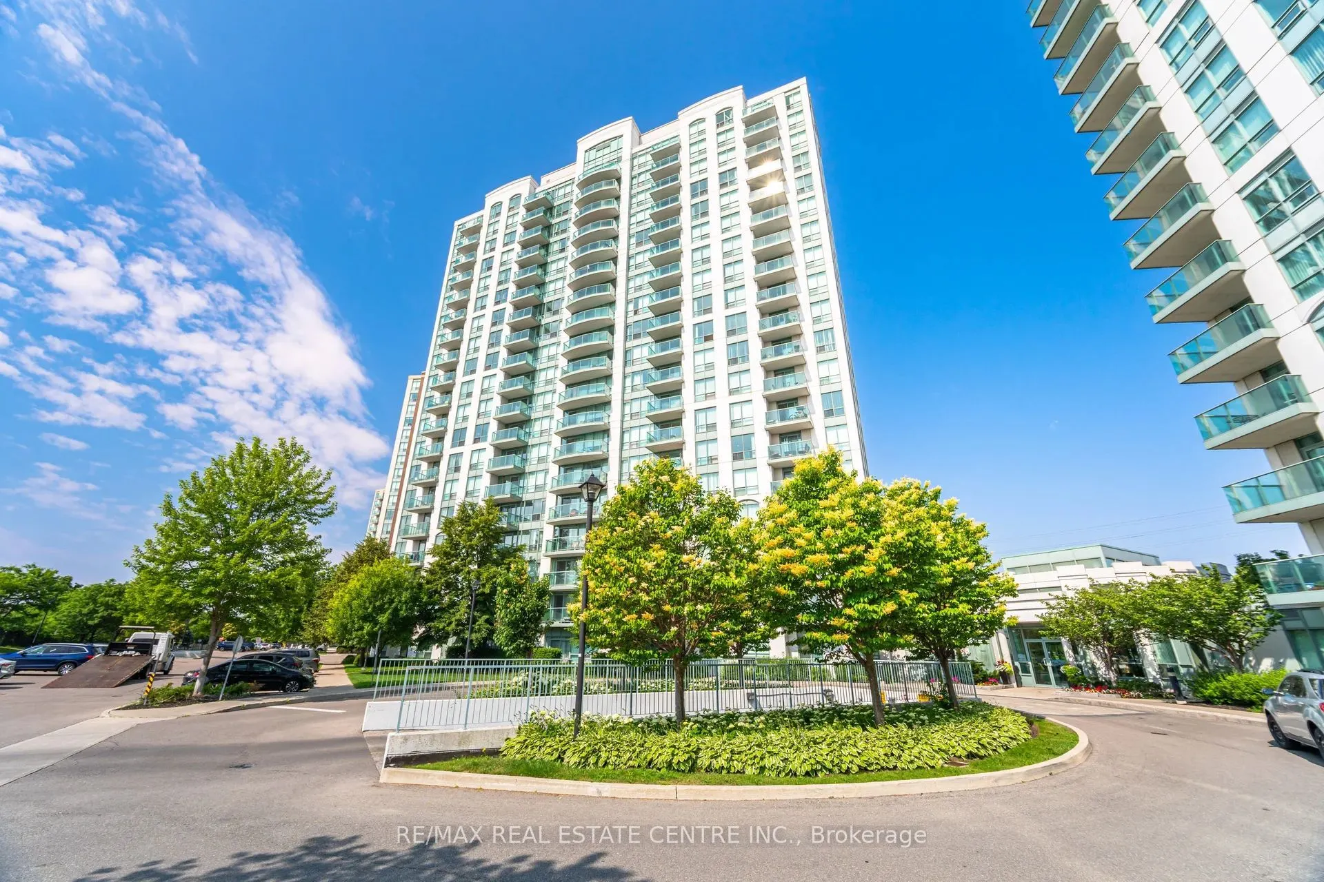 4850 Glen Erin Drive, #109