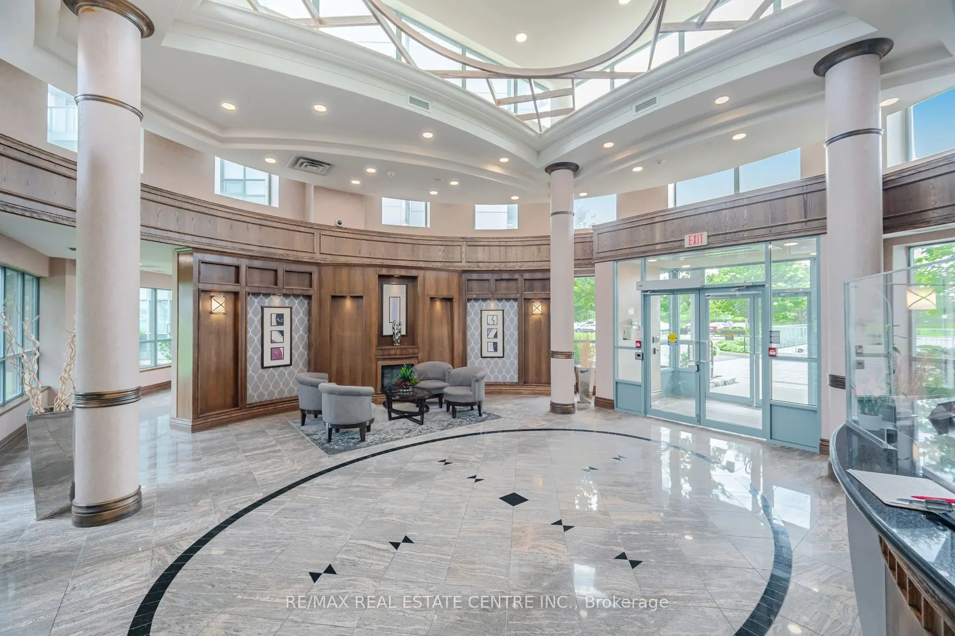 4850 Glen Erin Drive, #109