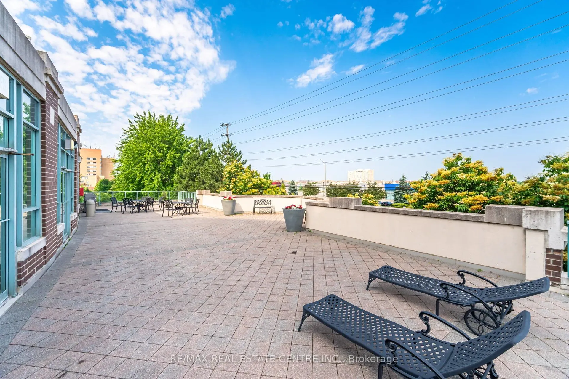 4850 Glen Erin Drive, #109