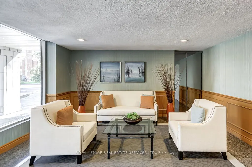 30 Anglesey Boulevard, #101