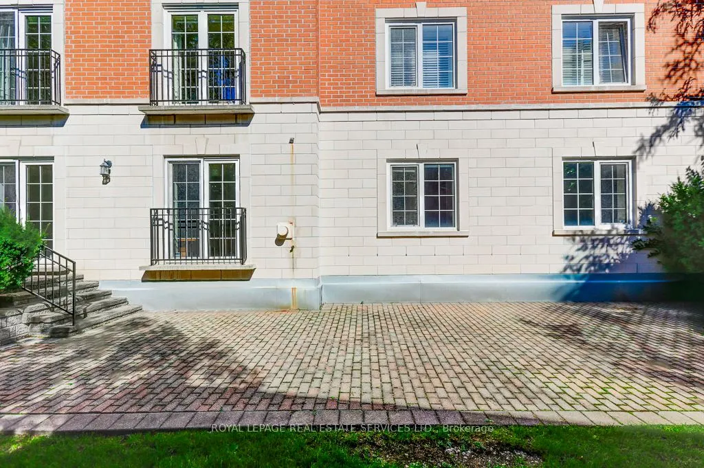30 Anglesey Boulevard, #101