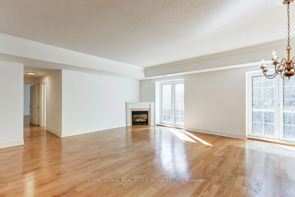 30 Anglesey Boulevard, #101