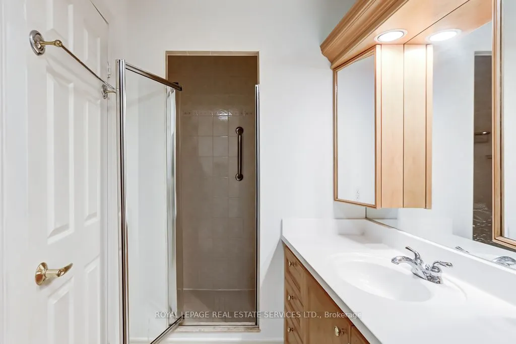 30 Anglesey Boulevard, #101