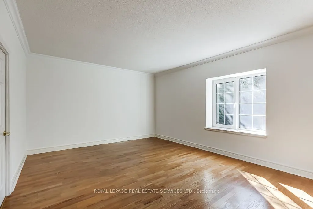 30 Anglesey Boulevard, #101