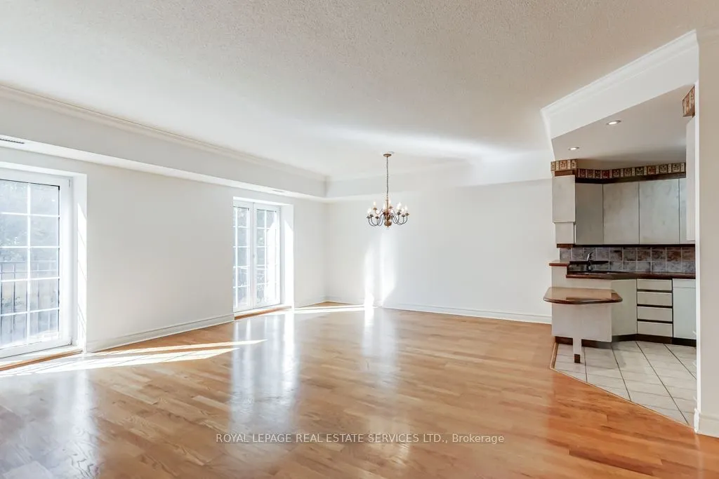 30 Anglesey Boulevard, #101