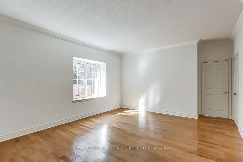 30 Anglesey Boulevard, #101