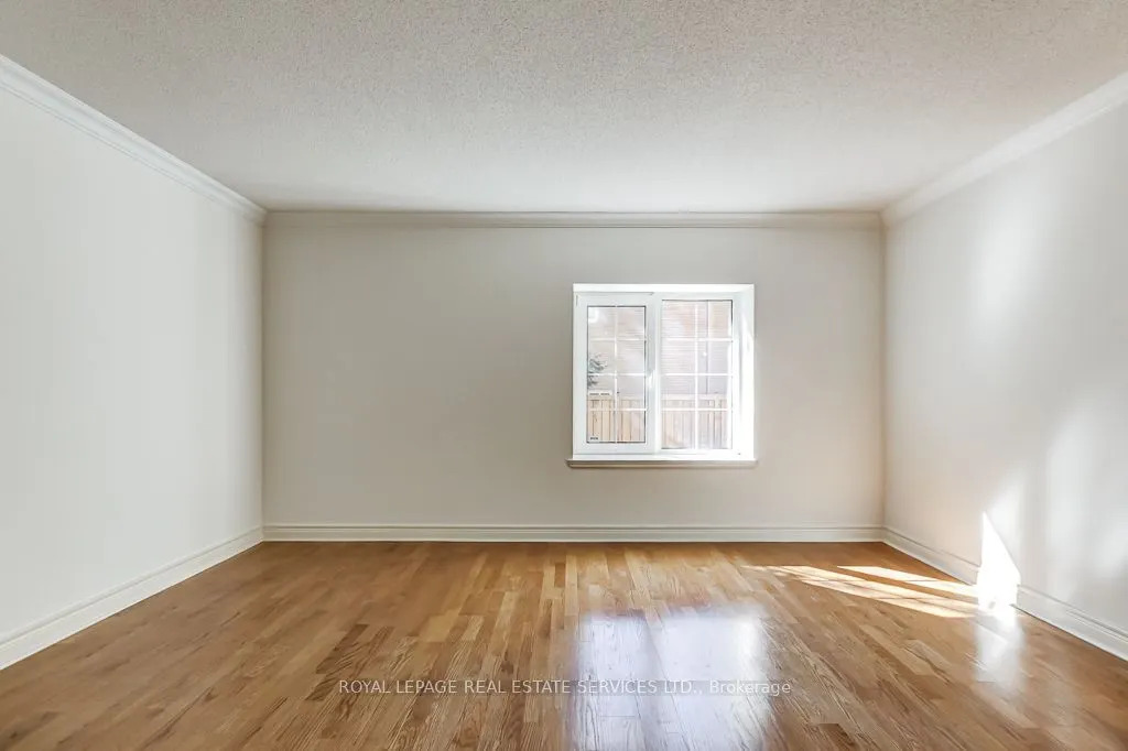 30 Anglesey Boulevard, #101