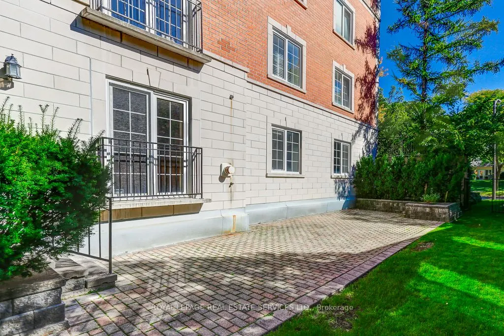 30 Anglesey Boulevard, #101