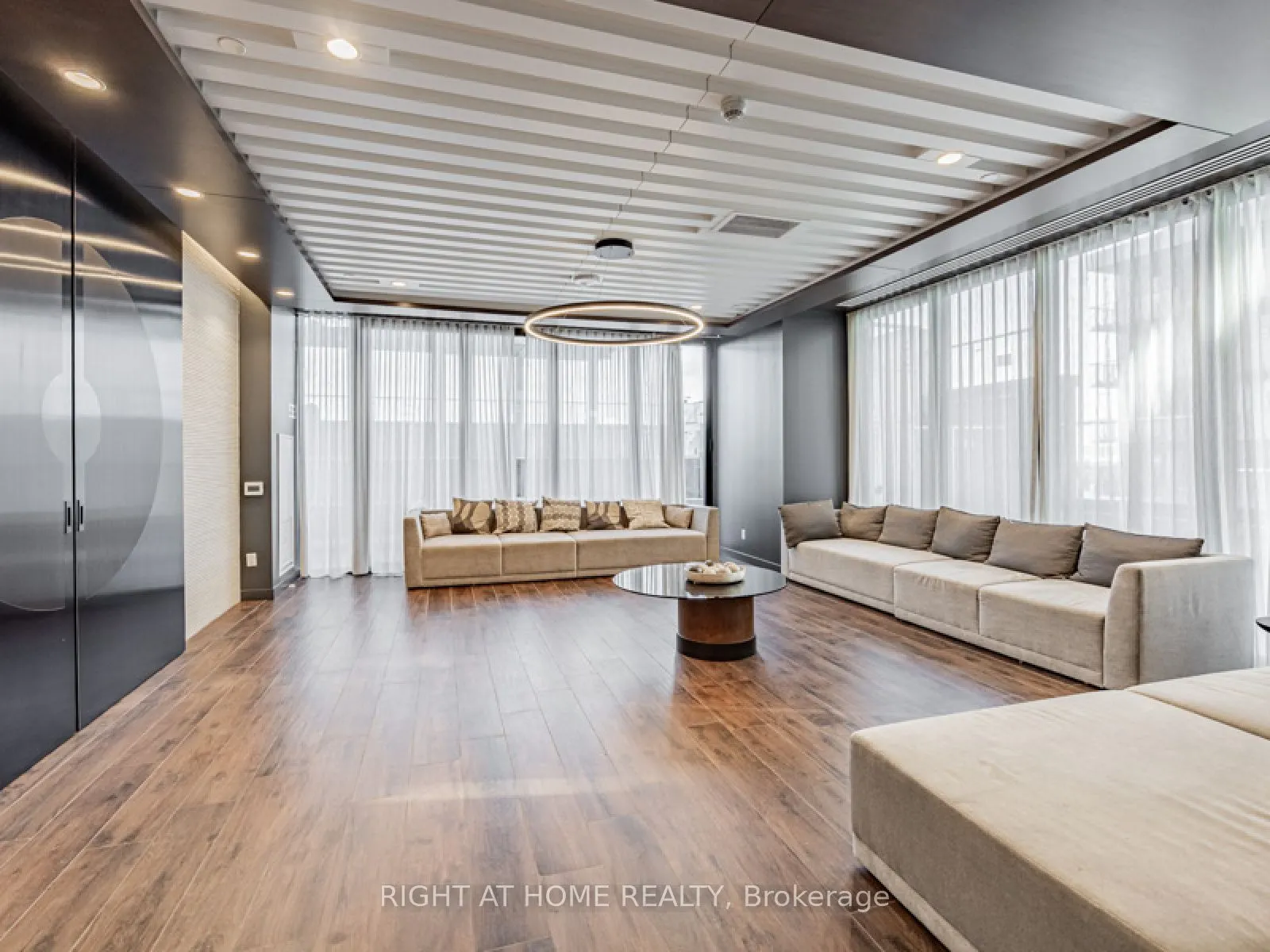 70 ANNIE CRAIG Drive, #3009