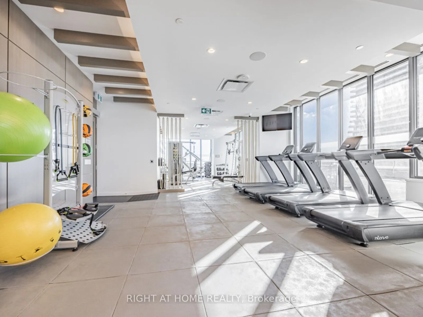 70 ANNIE CRAIG Drive, #3009