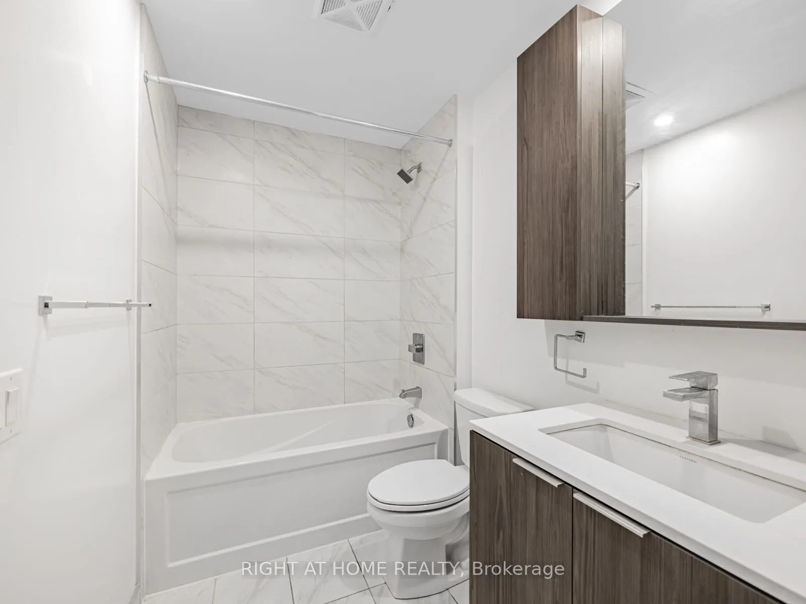 70 ANNIE CRAIG Drive, #3009