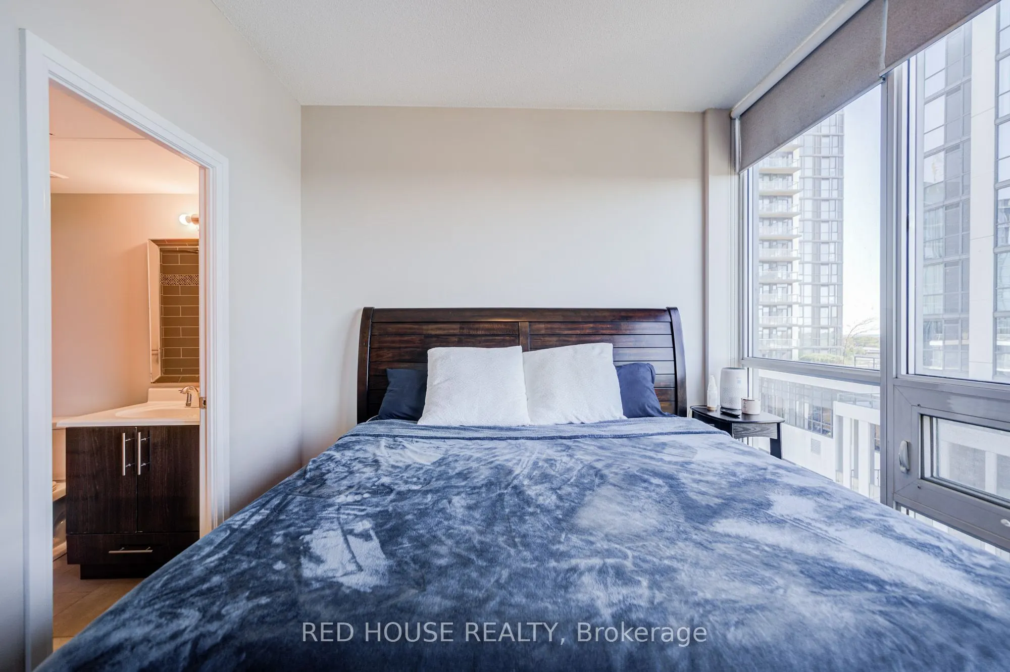 1185 The Queensway Avenue, #604