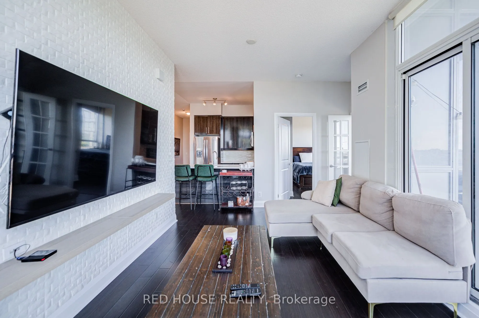1185 The Queensway Avenue, #604