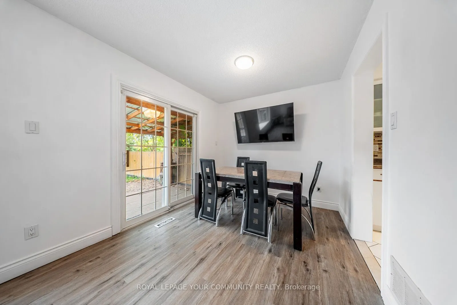 353 Rutherford Road N