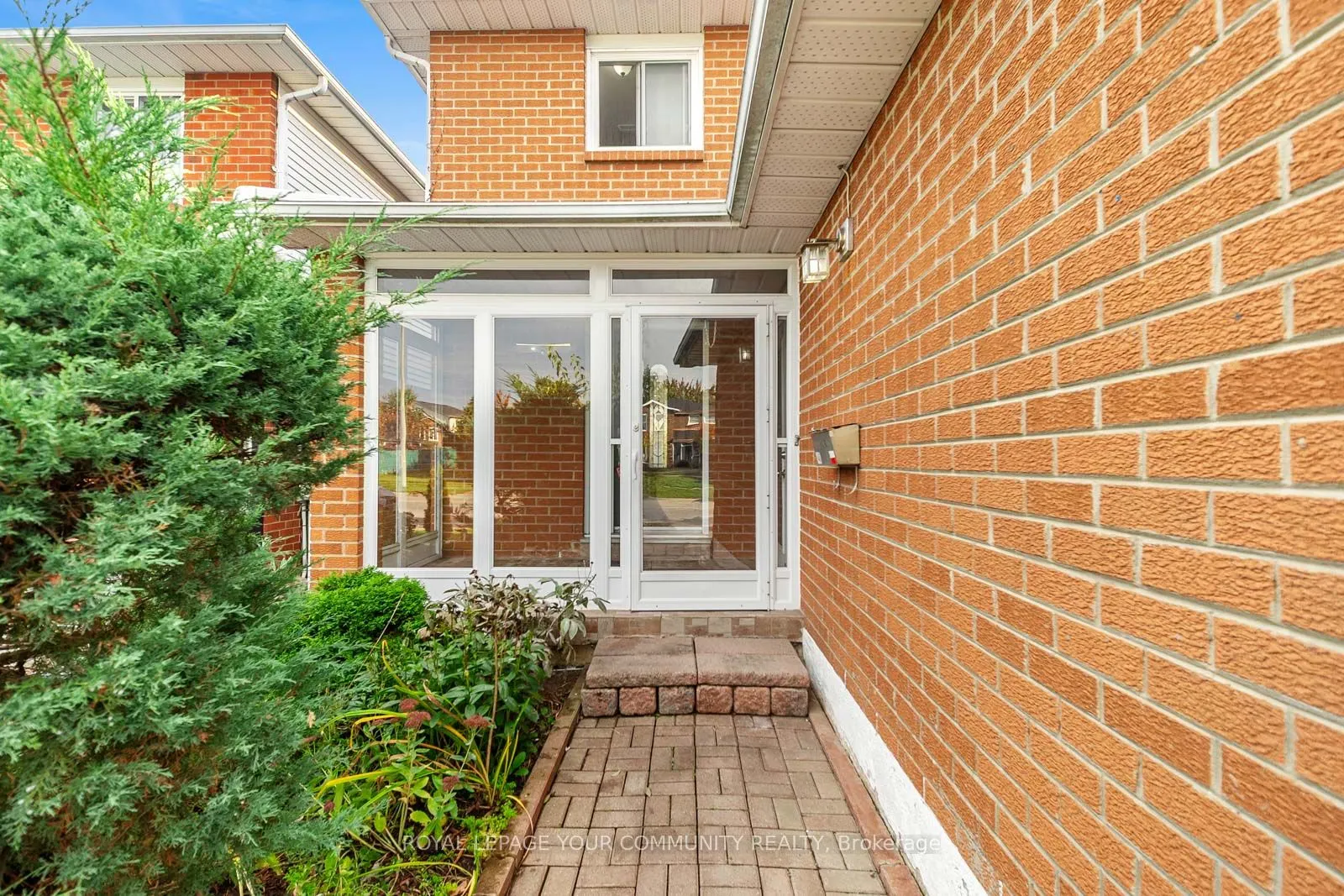 353 Rutherford Road N