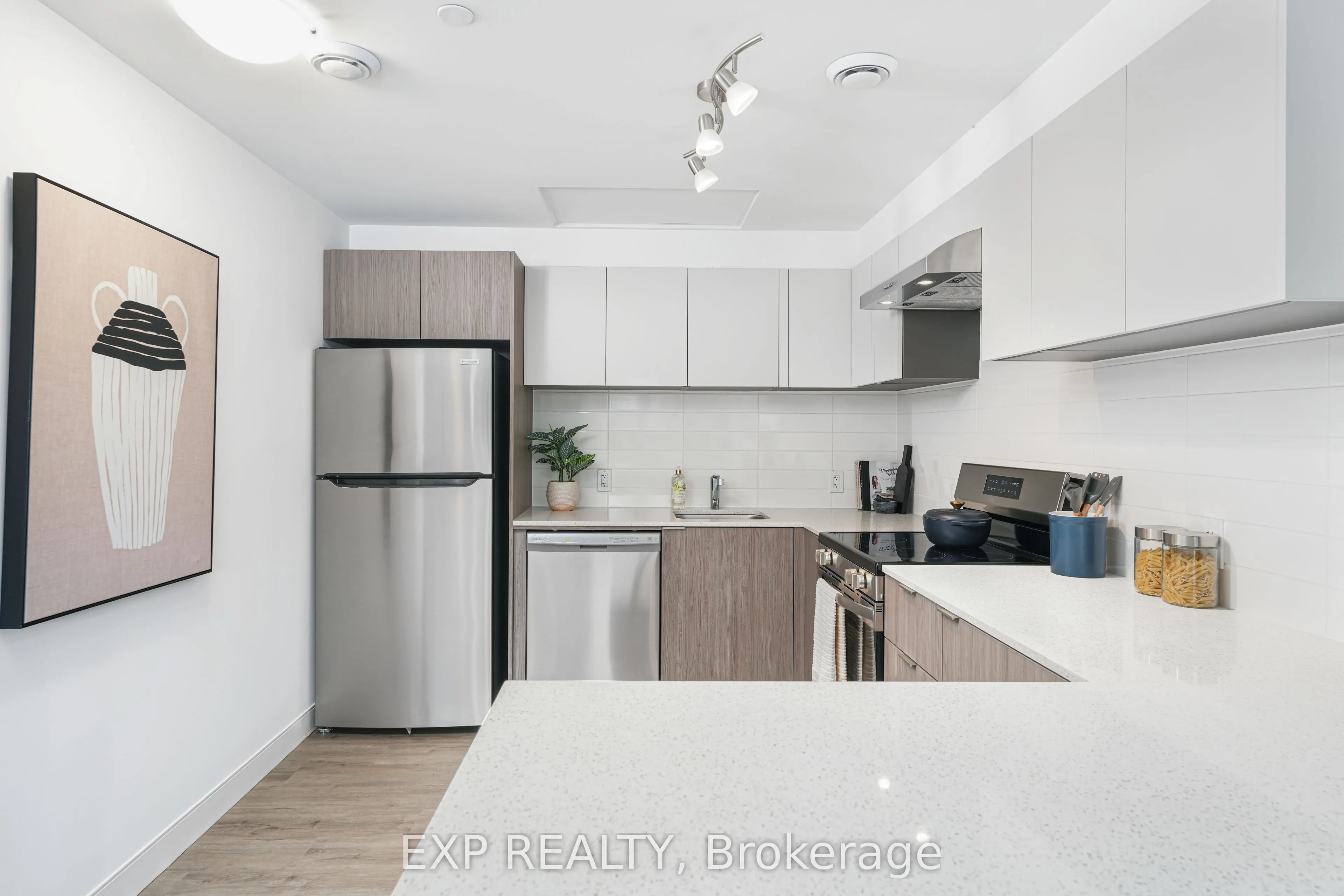 100 Manett Crescent, #TH2