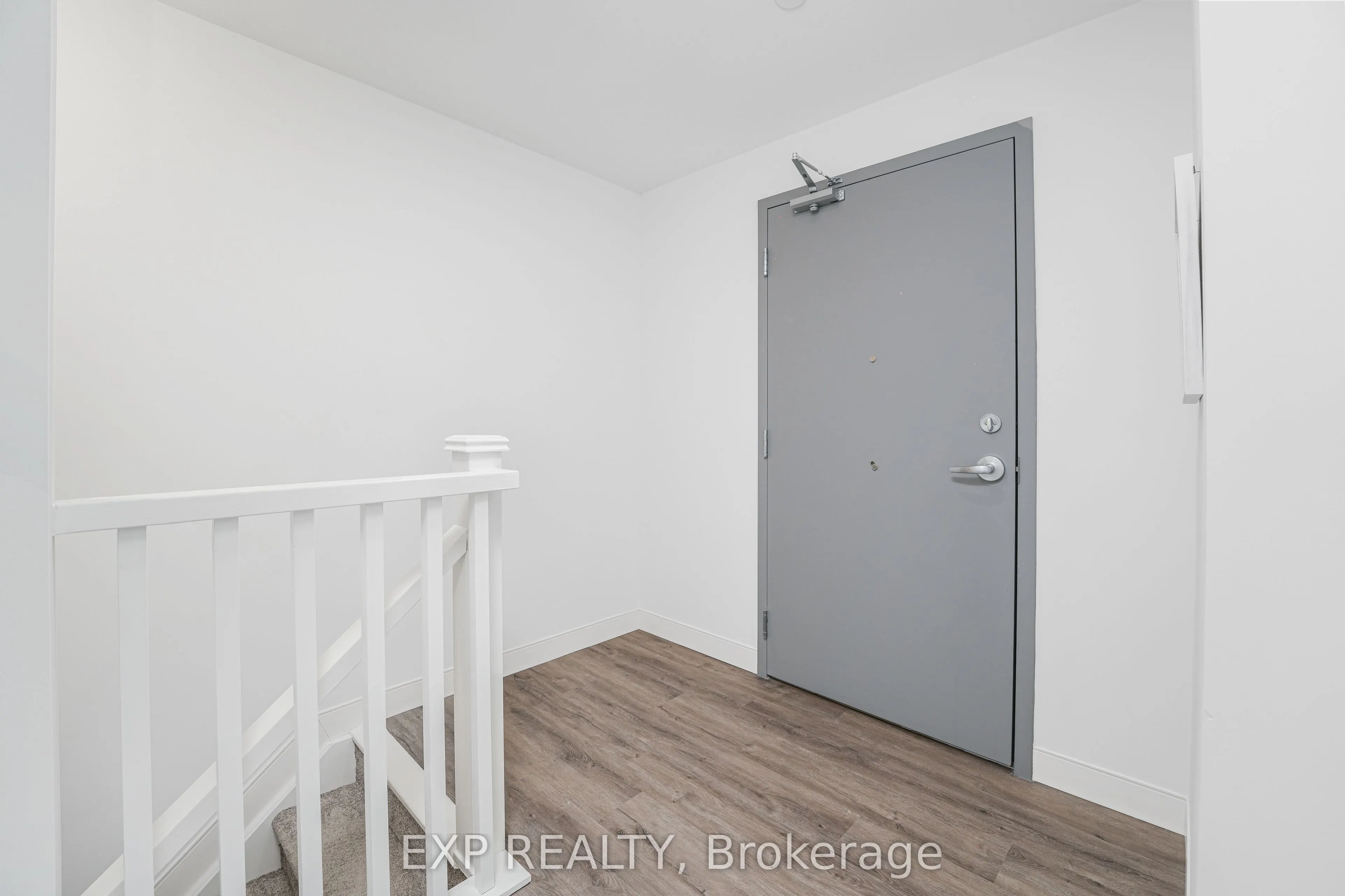 100 Manett Crescent, #TH2