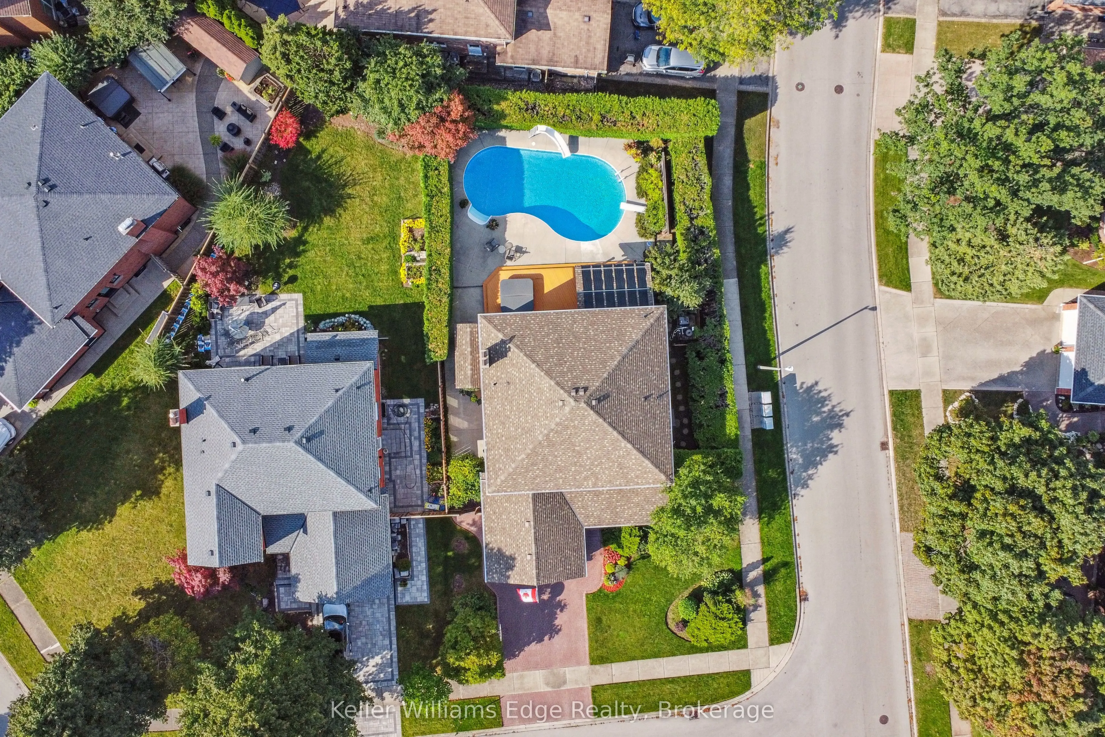 1121 Manor Road
