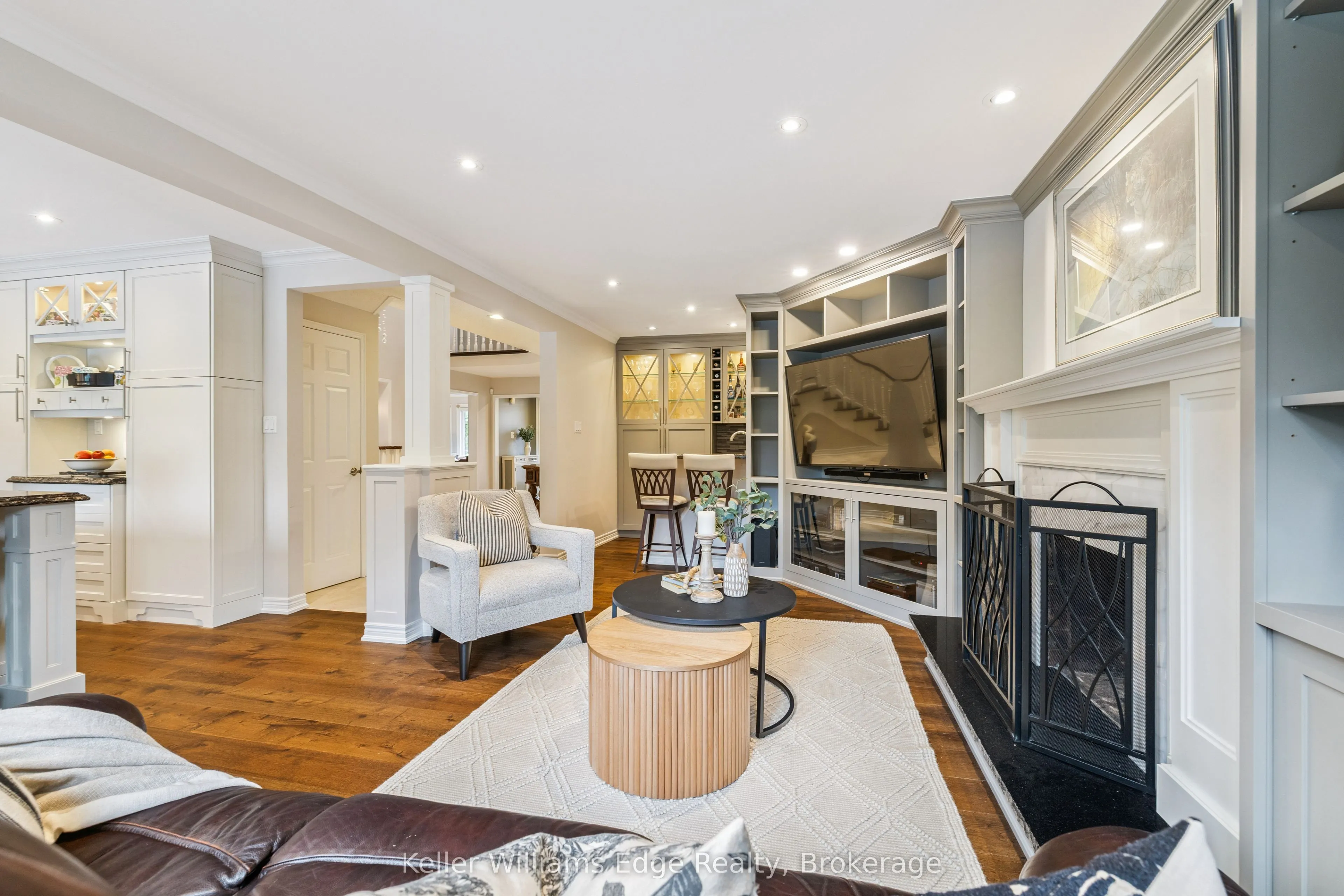 1121 Manor Road