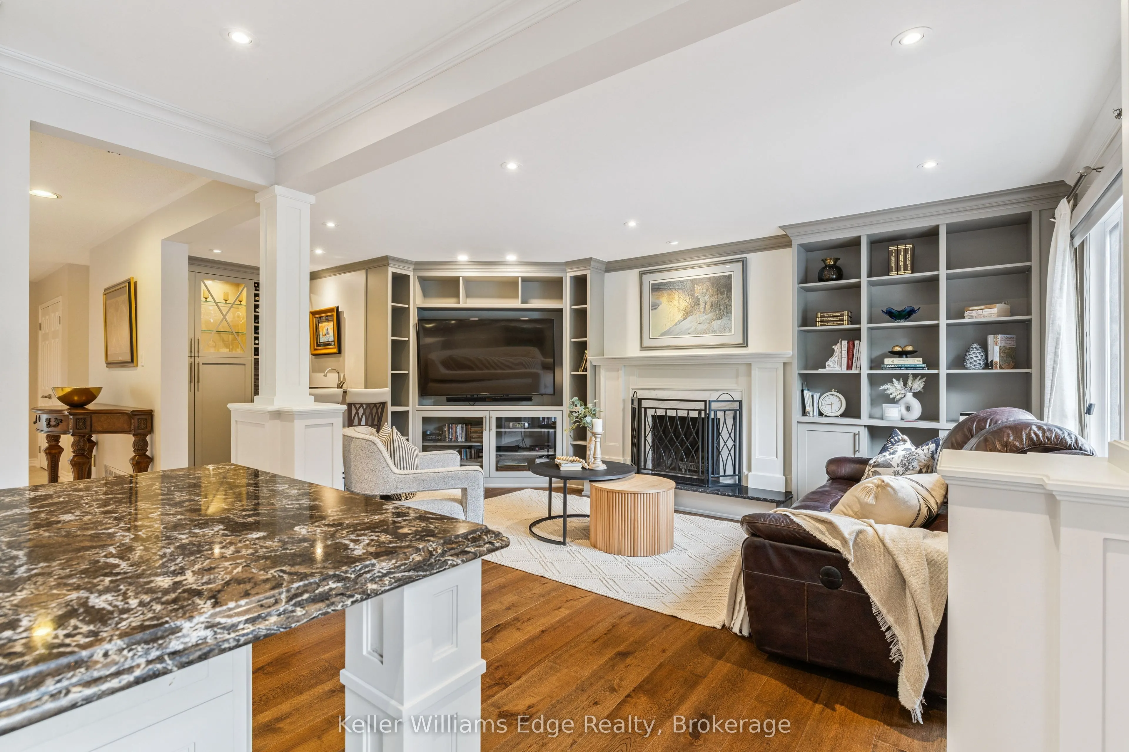 1121 Manor Road