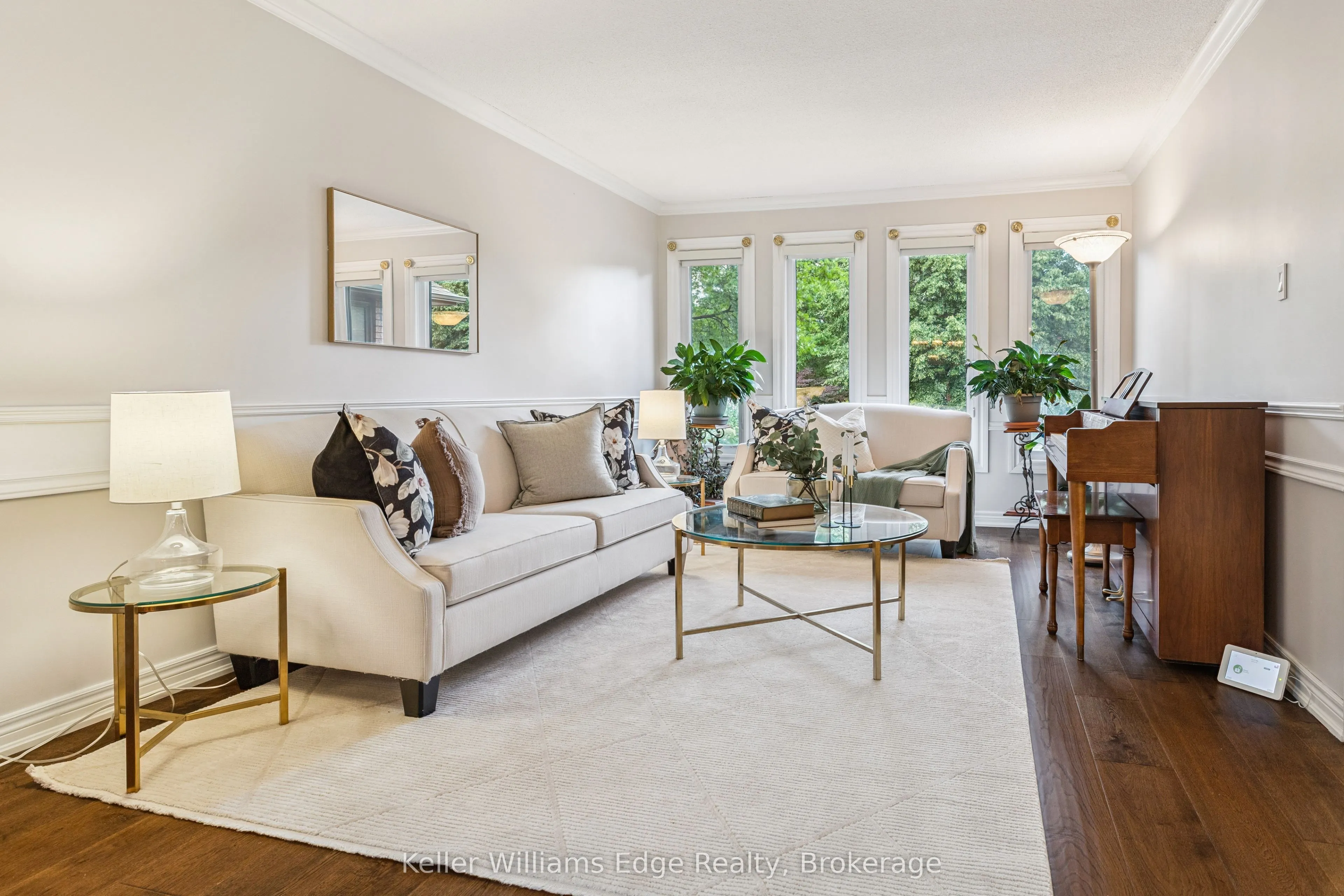 1121 Manor Road