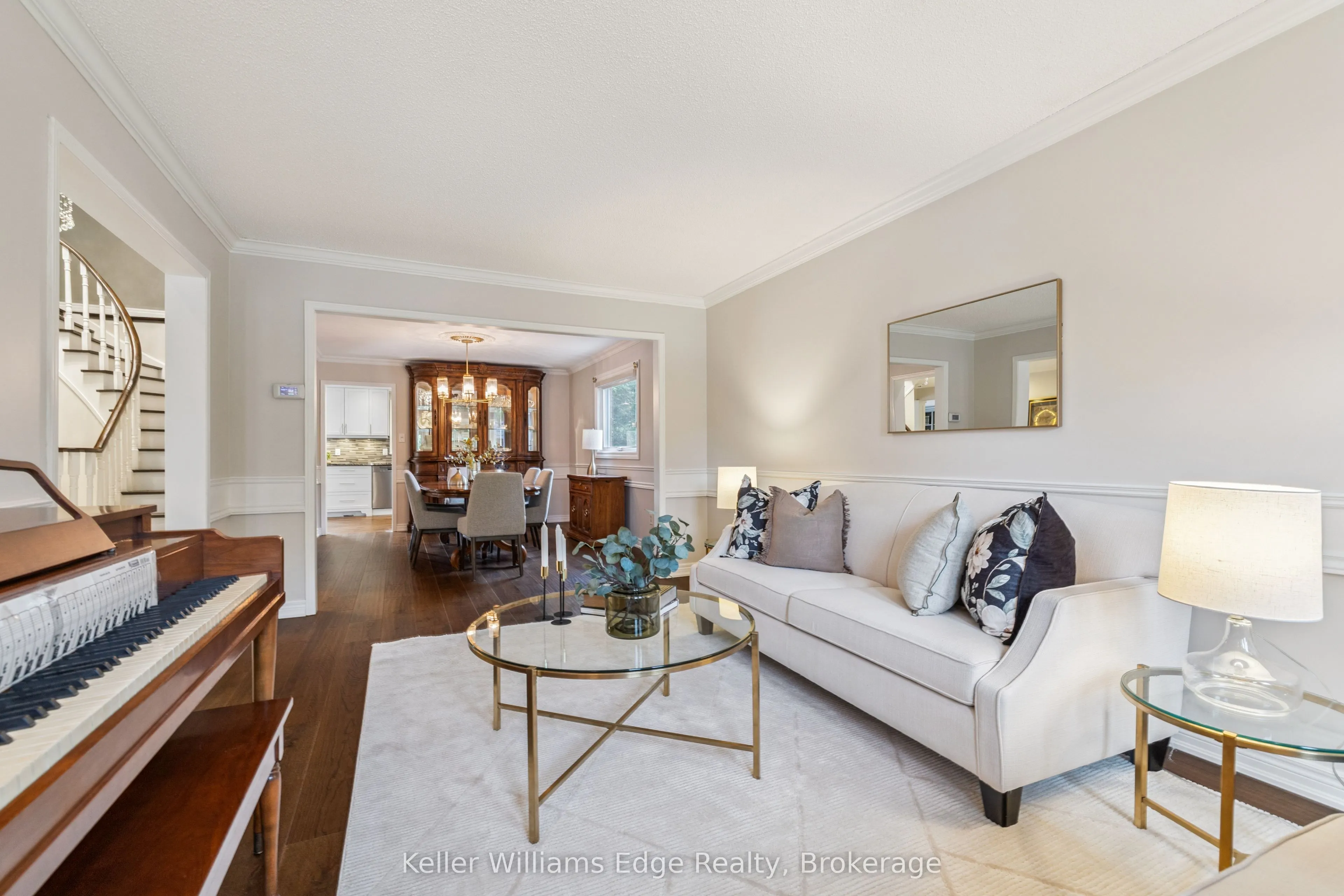 1121 Manor Road
