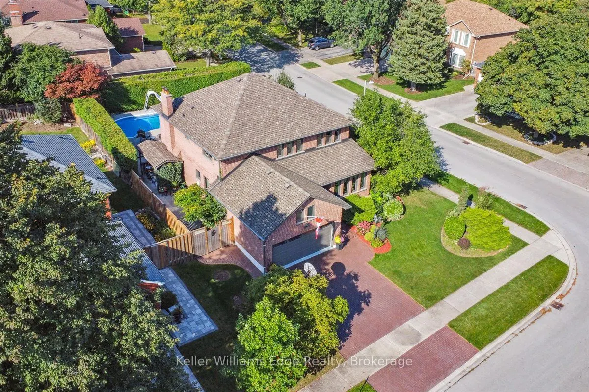 1121 Manor Road