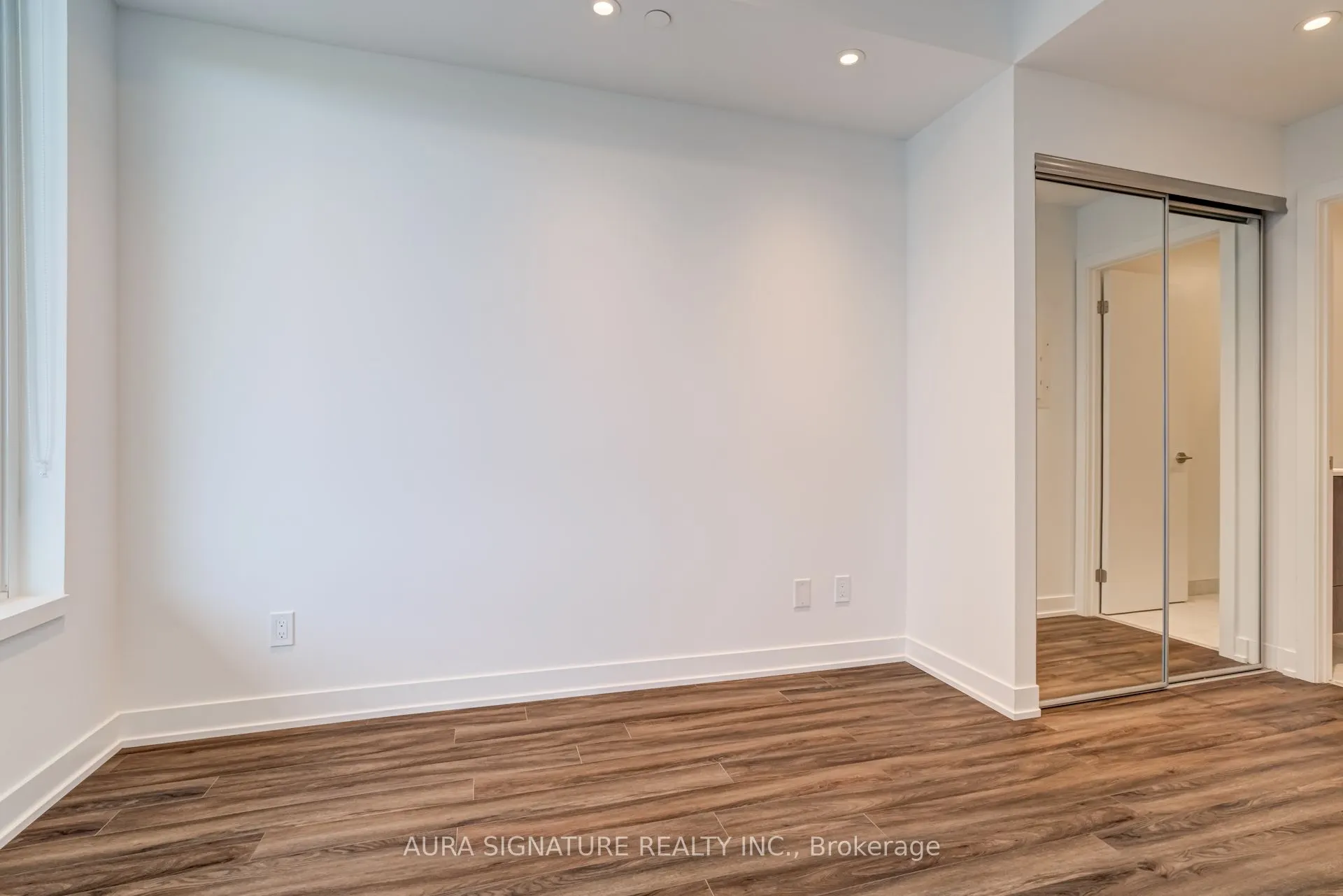 1928 Lake Shore Boulevard W, #2205